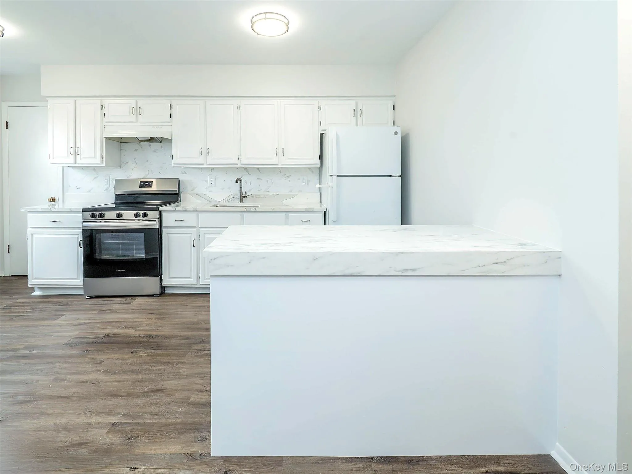 92 Elm Avenue, Glen Cove, NY, 3 Bedrooms Bedrooms, 5 Rooms Rooms,1 BathroomBathrooms,Residential Lease,For Rent,Elm,0,1032247 92 Elm Avenue, Glen Cove, NY, 3 Bedrooms Bedrooms, 5 Rooms Rooms,1 BathroomBathrooms,Residential Lease,For Rent,Elm,0,1032247