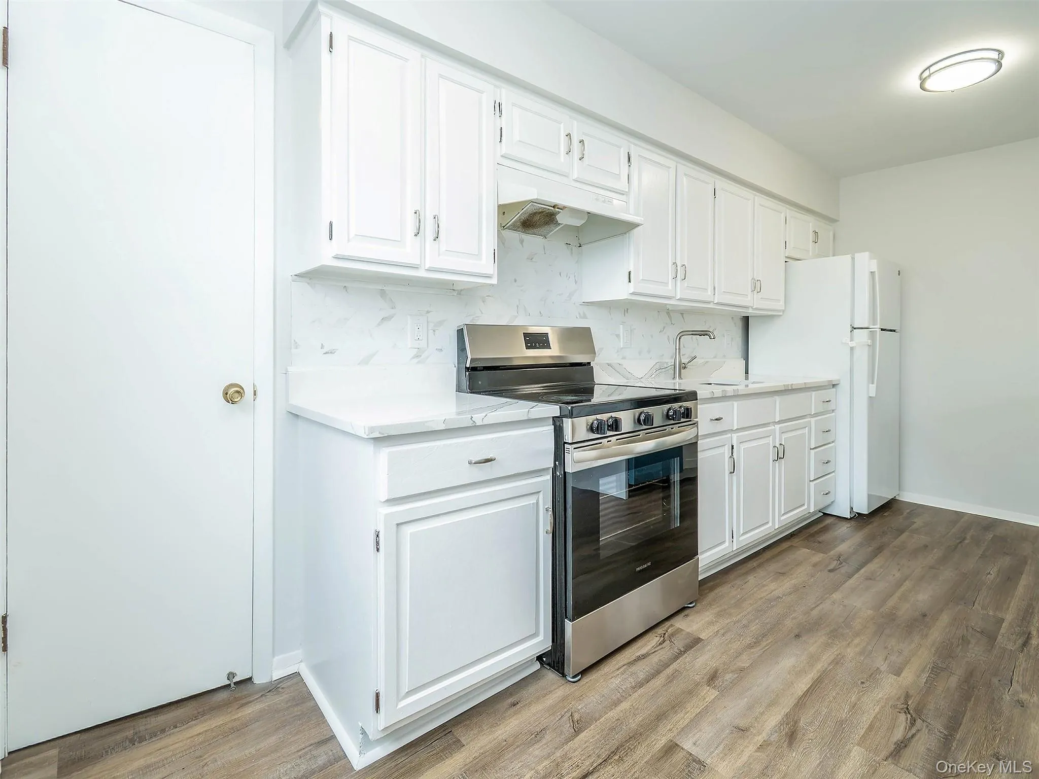92 Elm Avenue, Glen Cove, NY, 3 Bedrooms Bedrooms, 5 Rooms Rooms,1 BathroomBathrooms,Residential Lease,For Rent,Elm,0,1032247 92 Elm Avenue, Glen Cove, NY, 3 Bedrooms Bedrooms, 5 Rooms Rooms,1 BathroomBathrooms,Residential Lease,For Rent,Elm,0,1032247