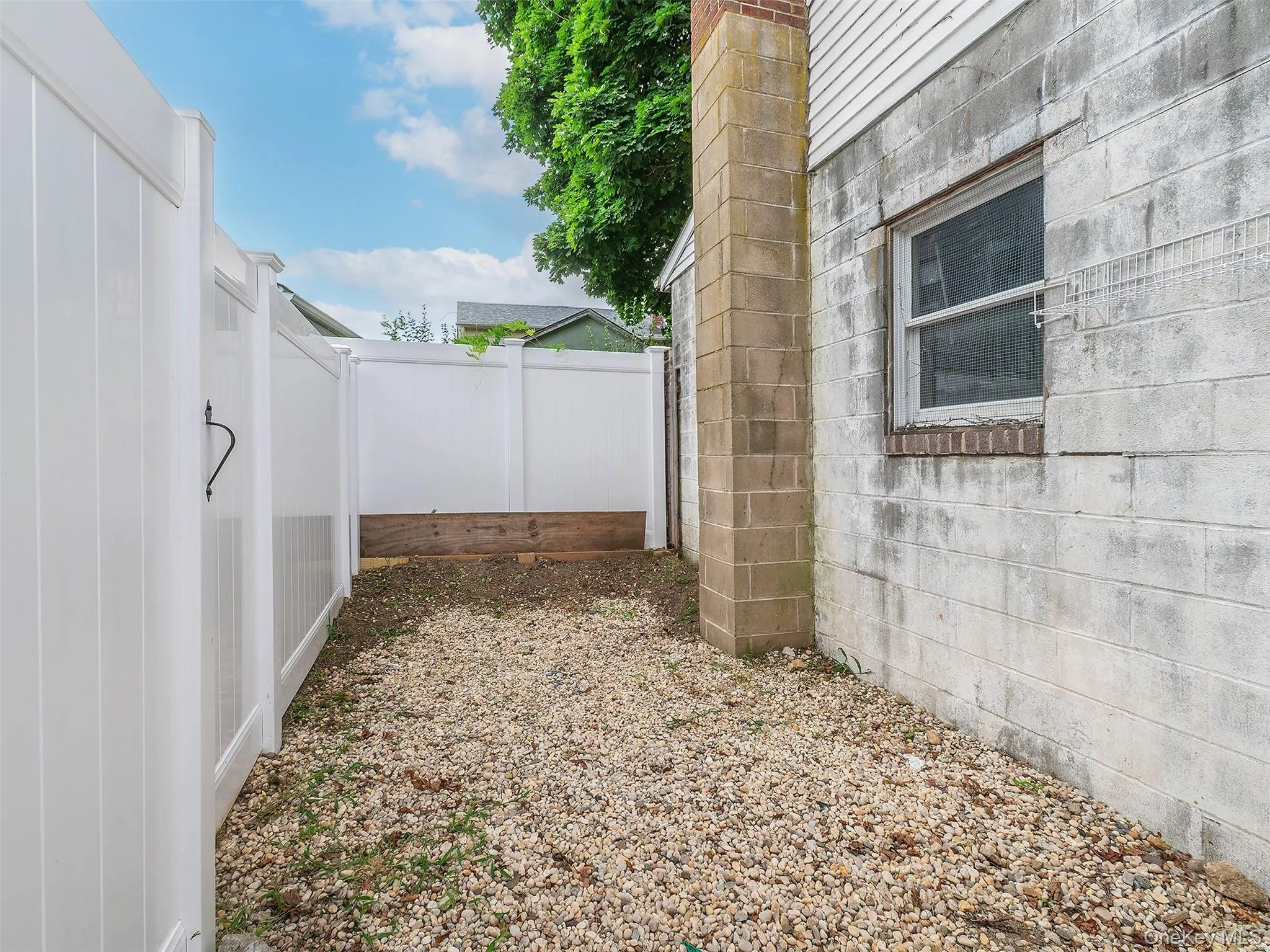 92 Elm Avenue, Glen Cove, NY, 3 Bedrooms Bedrooms, 5 Rooms Rooms,1 BathroomBathrooms,Residential Lease,For Rent,Elm,0,1032247 92 Elm Avenue, Glen Cove, NY, 3 Bedrooms Bedrooms, 5 Rooms Rooms,1 BathroomBathrooms,Residential Lease,For Rent,Elm,0,1032247