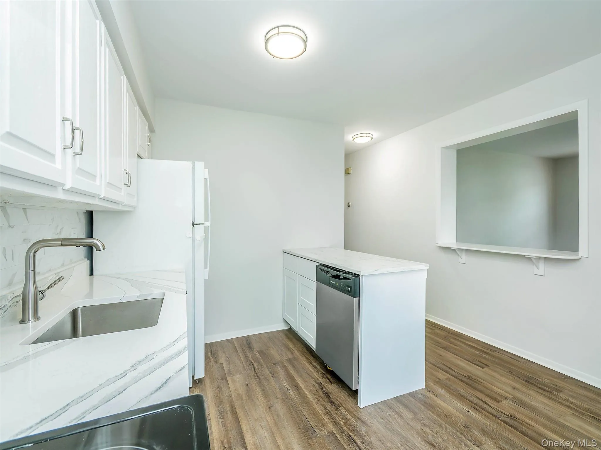 92 Elm Avenue, Glen Cove, NY, 3 Bedrooms Bedrooms, 5 Rooms Rooms,1 BathroomBathrooms,Residential Lease,For Rent,Elm,0,1032247 92 Elm Avenue, Glen Cove, NY, 3 Bedrooms Bedrooms, 5 Rooms Rooms,1 BathroomBathrooms,Residential Lease,For Rent,Elm,0,1032247