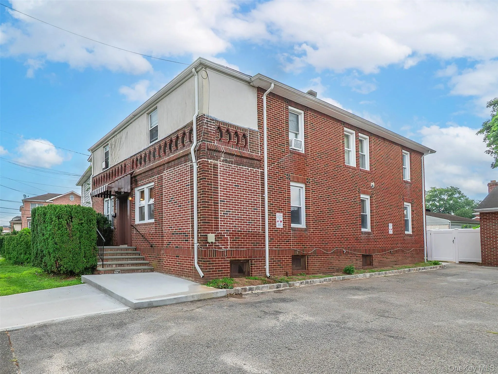 92 Elm Avenue, Glen Cove, NY, 3 Bedrooms Bedrooms, 5 Rooms Rooms,1 BathroomBathrooms,Residential Lease,For Rent,Elm,0,1032247 92 Elm Avenue, Glen Cove, NY, 3 Bedrooms Bedrooms, 5 Rooms Rooms,1 BathroomBathrooms,Residential Lease,For Rent,Elm,0,1032247