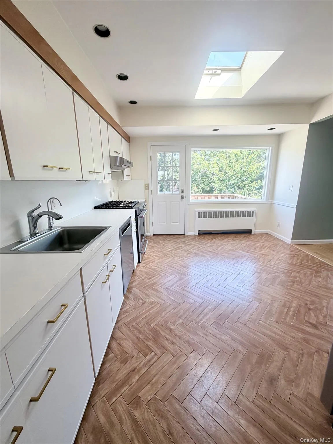 821 Channel Road, Long Beach, NY, 3 Bedrooms Bedrooms, 7 Rooms Rooms,2 BathroomsBathrooms,Residential Lease,For Rent,Channel,0,1032251 821 Channel Road, Long Beach, NY, 3 Bedrooms Bedrooms, 7 Rooms Rooms,2 BathroomsBathrooms,Residential Lease,For Rent,Channel,0,1032251