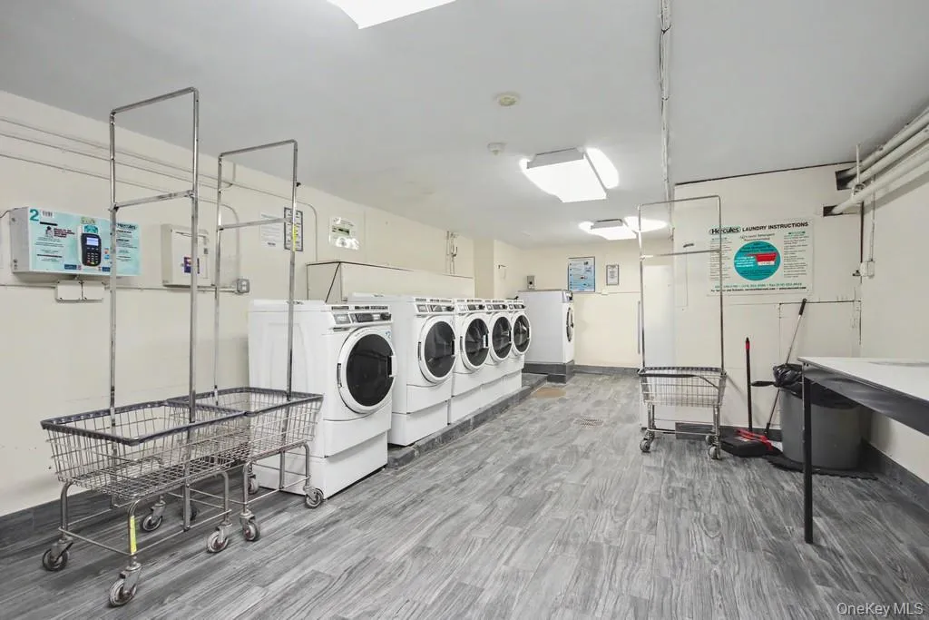 Community Laundry Room Community Laundry Room