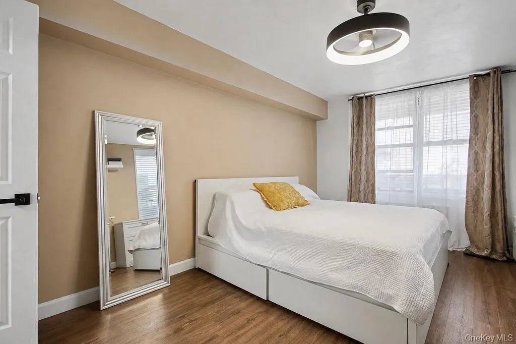 Primary Bedroom has a ceiling fan with light Primary Bedroom has a ceiling fan with light