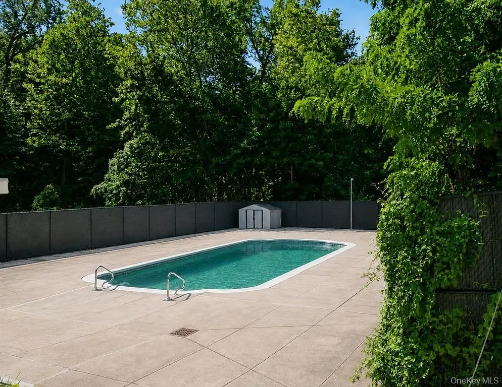 Community Pool Community Pool
