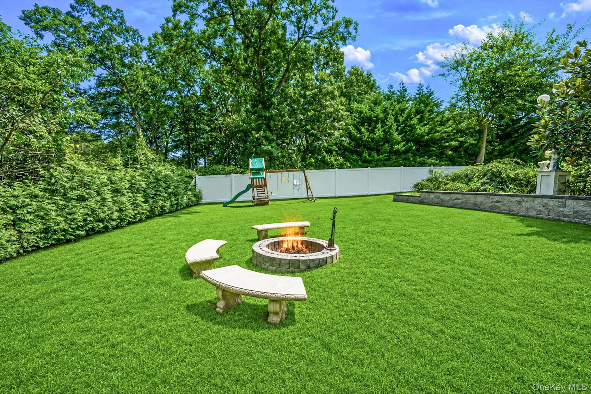 5 Overlook Drive, Brookhaven, NY, 2 Bedrooms Bedrooms, 8 Rooms Rooms,2 BathroomsBathrooms,Residential,For Rent,Overlook,0,1032255 5 Overlook Drive, Brookhaven, NY, 2 Bedrooms Bedrooms, 8 Rooms Rooms,2 BathroomsBathrooms,Residential,For Rent,Overlook,0,1032255