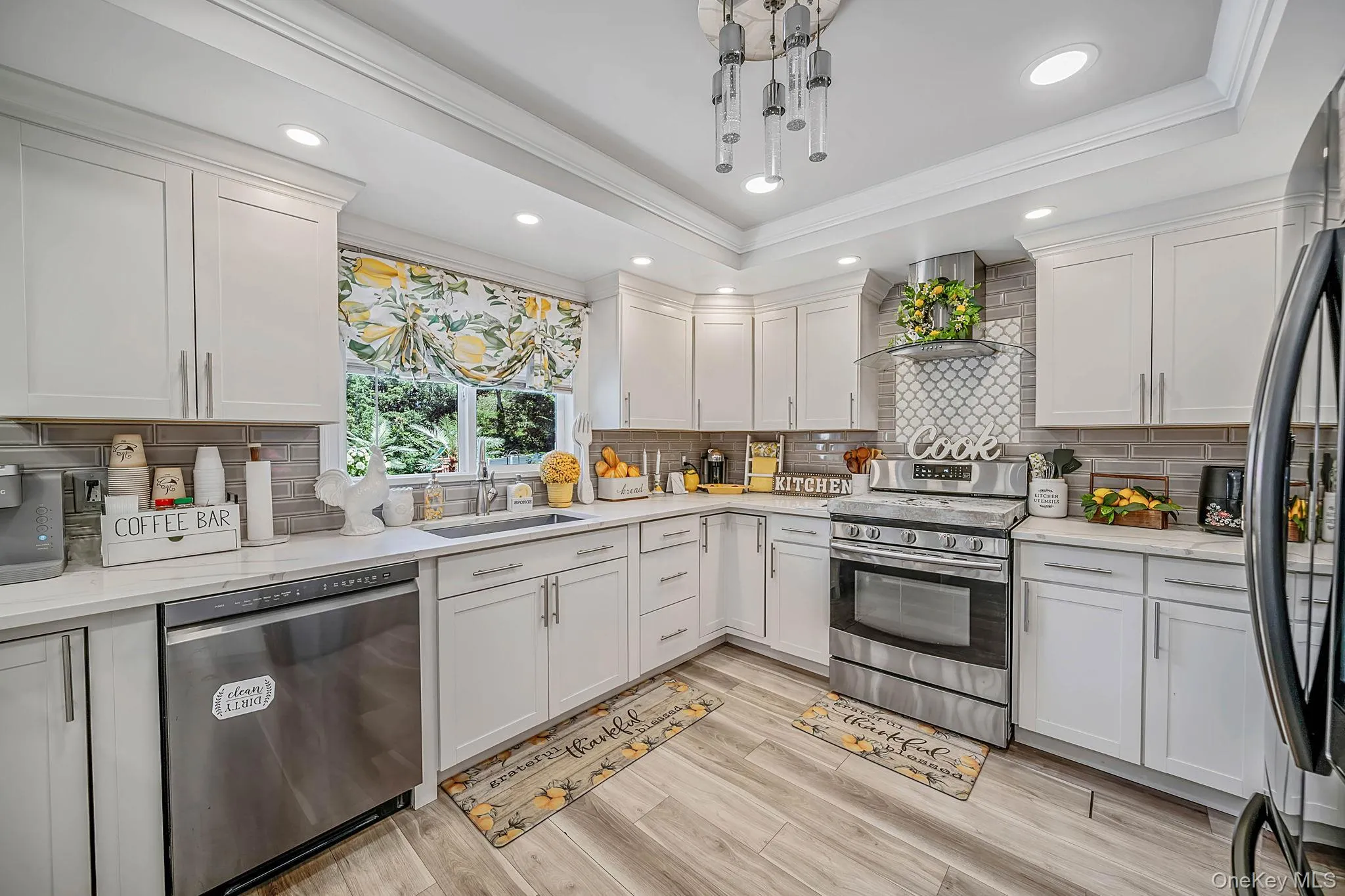 5 Overlook Drive, Brookhaven, NY, 2 Bedrooms Bedrooms, 8 Rooms Rooms,2 BathroomsBathrooms,Residential,For Rent,Overlook,0,1032255 5 Overlook Drive, Brookhaven, NY, 2 Bedrooms Bedrooms, 8 Rooms Rooms,2 BathroomsBathrooms,Residential,For Rent,Overlook,0,1032255