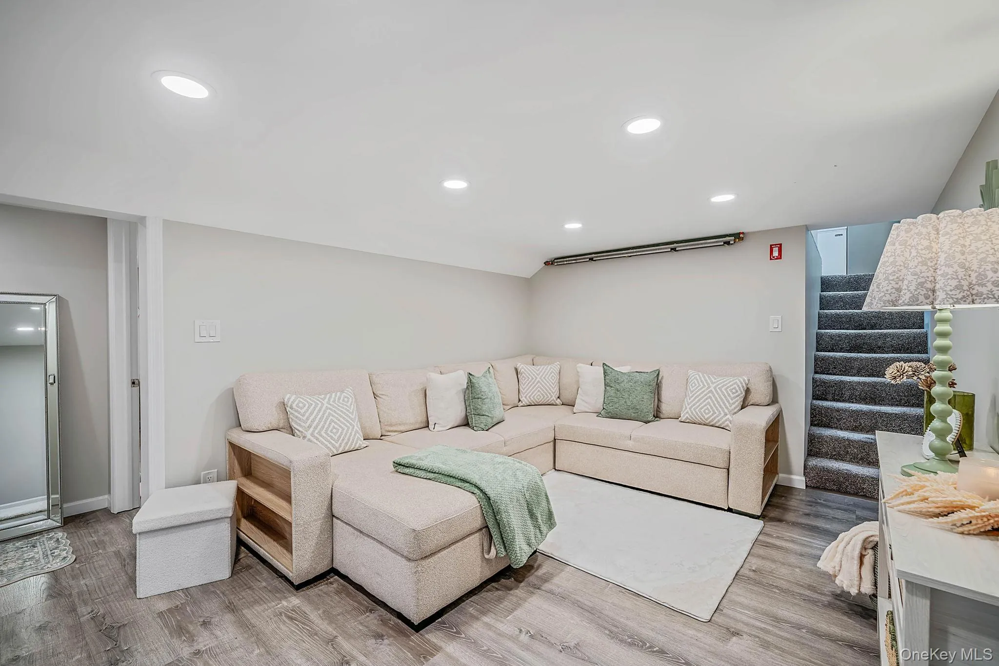 5 Overlook Drive, Brookhaven, NY, 2 Bedrooms Bedrooms, 8 Rooms Rooms,2 BathroomsBathrooms,Residential,For Rent,Overlook,0,1032255 5 Overlook Drive, Brookhaven, NY, 2 Bedrooms Bedrooms, 8 Rooms Rooms,2 BathroomsBathrooms,Residential,For Rent,Overlook,0,1032255