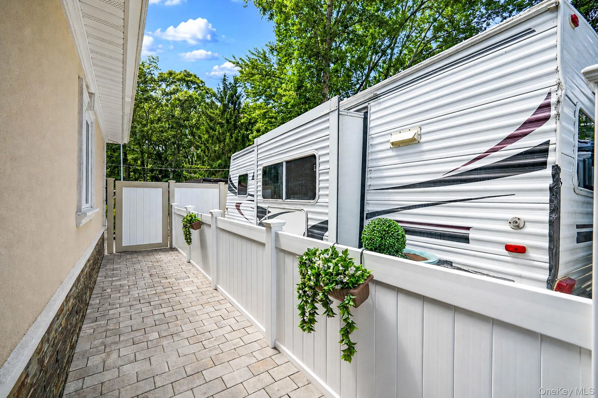 5 Overlook Drive, Brookhaven, NY, 2 Bedrooms Bedrooms, 8 Rooms Rooms,2 BathroomsBathrooms,Residential,For Rent,Overlook,0,1032255 5 Overlook Drive, Brookhaven, NY, 2 Bedrooms Bedrooms, 8 Rooms Rooms,2 BathroomsBathrooms,Residential,For Rent,Overlook,0,1032255