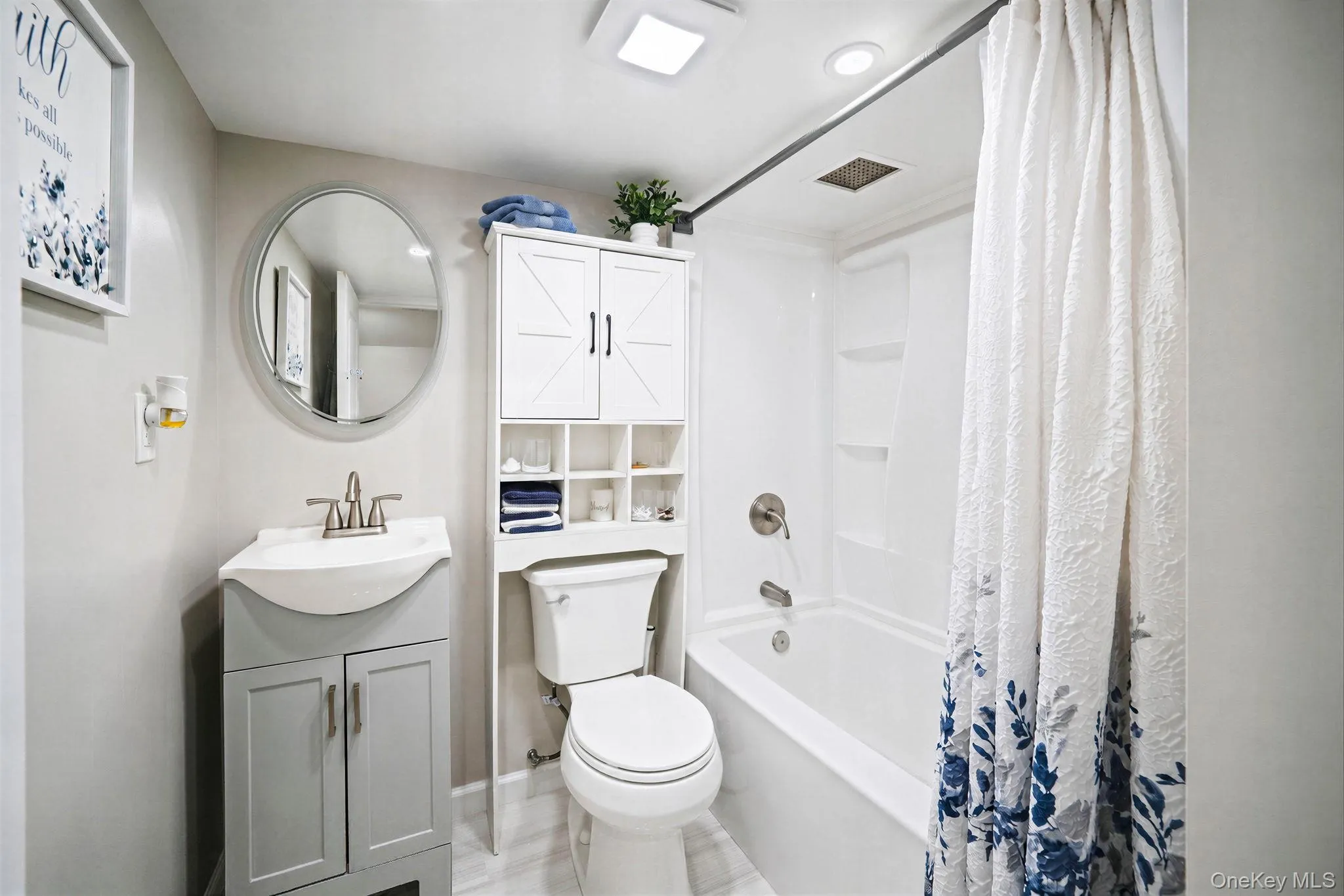 5 Overlook Drive, Brookhaven, NY, 2 Bedrooms Bedrooms, 8 Rooms Rooms,2 BathroomsBathrooms,Residential,For Rent,Overlook,0,1032255 5 Overlook Drive, Brookhaven, NY, 2 Bedrooms Bedrooms, 8 Rooms Rooms,2 BathroomsBathrooms,Residential,For Rent,Overlook,0,1032255