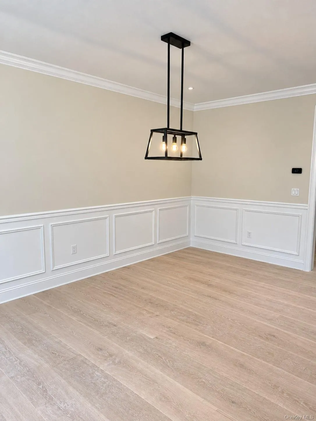 215 Boston Avenue, Oyster Bay, NY, 5 Bedrooms Bedrooms, 9 Rooms Rooms,3 BathroomsBathrooms,Residential,For Rent,Boston,0,1032257 215 Boston Avenue, Oyster Bay, NY, 5 Bedrooms Bedrooms, 9 Rooms Rooms,3 BathroomsBathrooms,Residential,For Rent,Boston,0,1032257