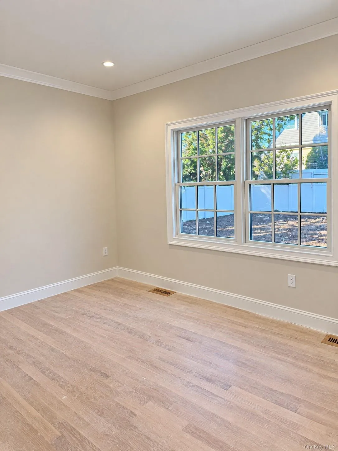 215 Boston Avenue, Oyster Bay, NY, 5 Bedrooms Bedrooms, 9 Rooms Rooms,3 BathroomsBathrooms,Residential,For Rent,Boston,0,1032257 215 Boston Avenue, Oyster Bay, NY, 5 Bedrooms Bedrooms, 9 Rooms Rooms,3 BathroomsBathrooms,Residential,For Rent,Boston,0,1032257