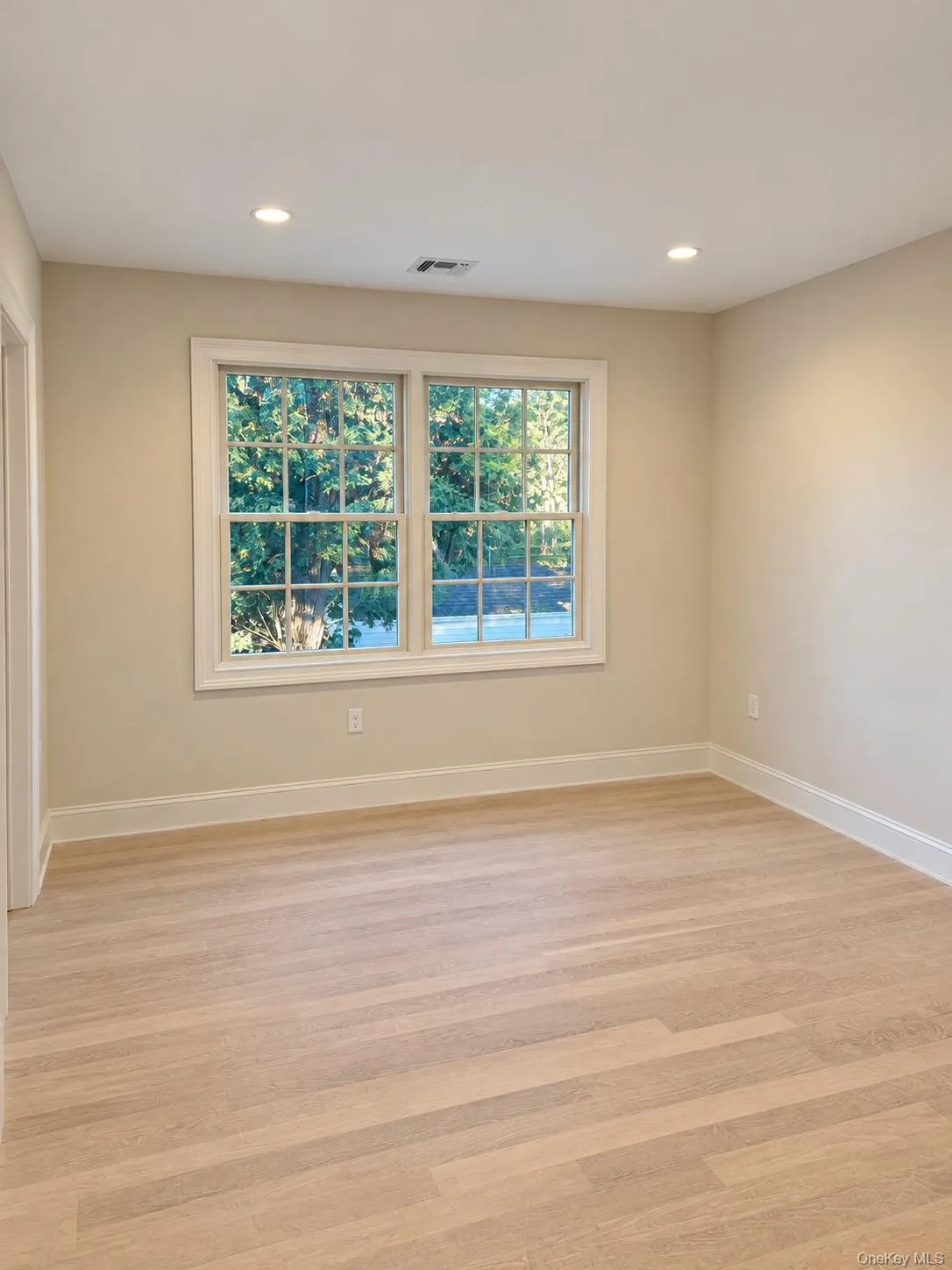 215 Boston Avenue, Oyster Bay, NY, 5 Bedrooms Bedrooms, 9 Rooms Rooms,3 BathroomsBathrooms,Residential,For Rent,Boston,0,1032257 215 Boston Avenue, Oyster Bay, NY, 5 Bedrooms Bedrooms, 9 Rooms Rooms,3 BathroomsBathrooms,Residential,For Rent,Boston,0,1032257