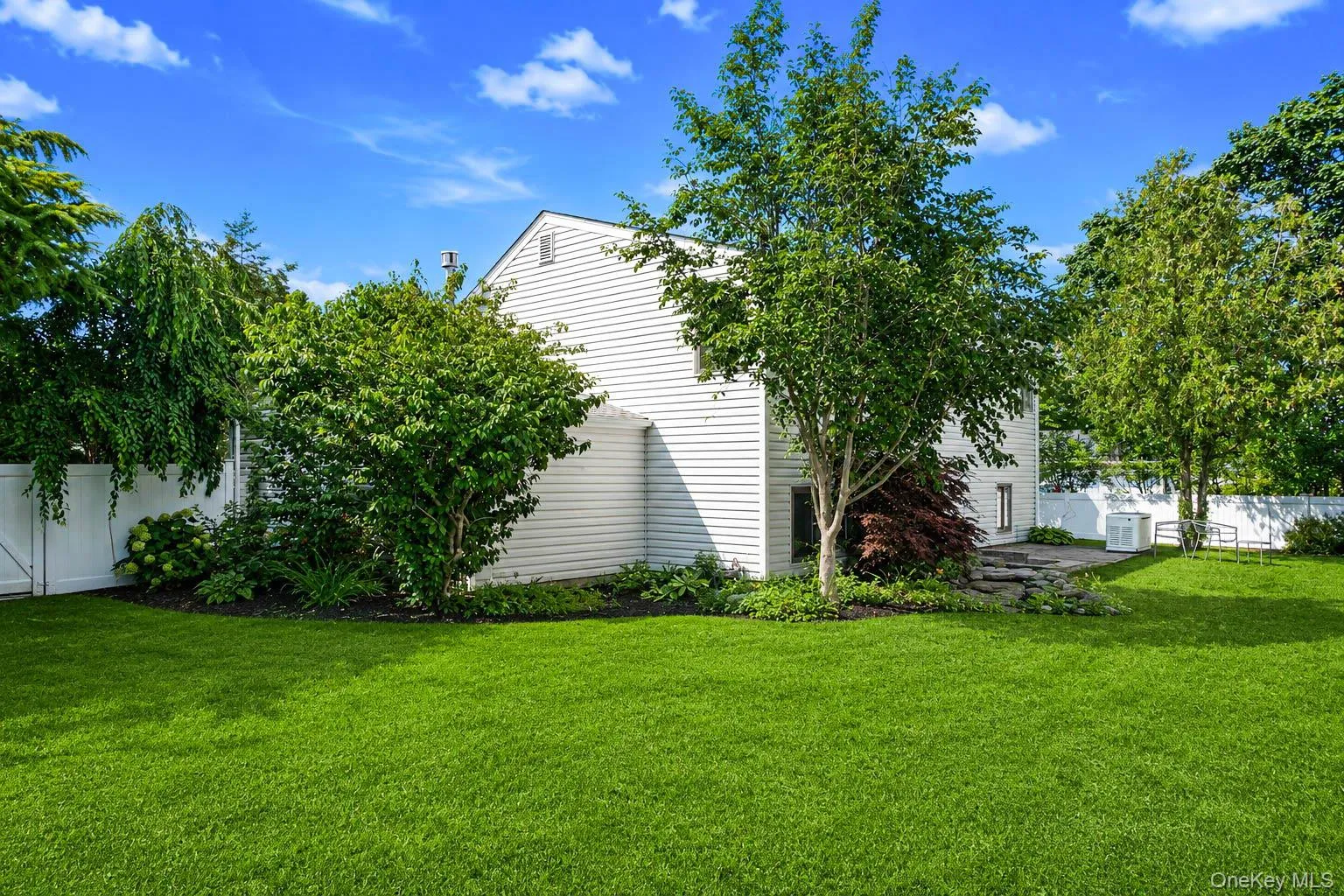 1 Rutgers Street, Smithtown, NY, 2 Bedrooms Bedrooms, 5 Rooms Rooms,2 BathroomsBathrooms,Residential,For Rent,Rutgers,0,1032258 1 Rutgers Street, Smithtown, NY, 2 Bedrooms Bedrooms, 5 Rooms Rooms,2 BathroomsBathrooms,Residential,For Rent,Rutgers,0,1032258