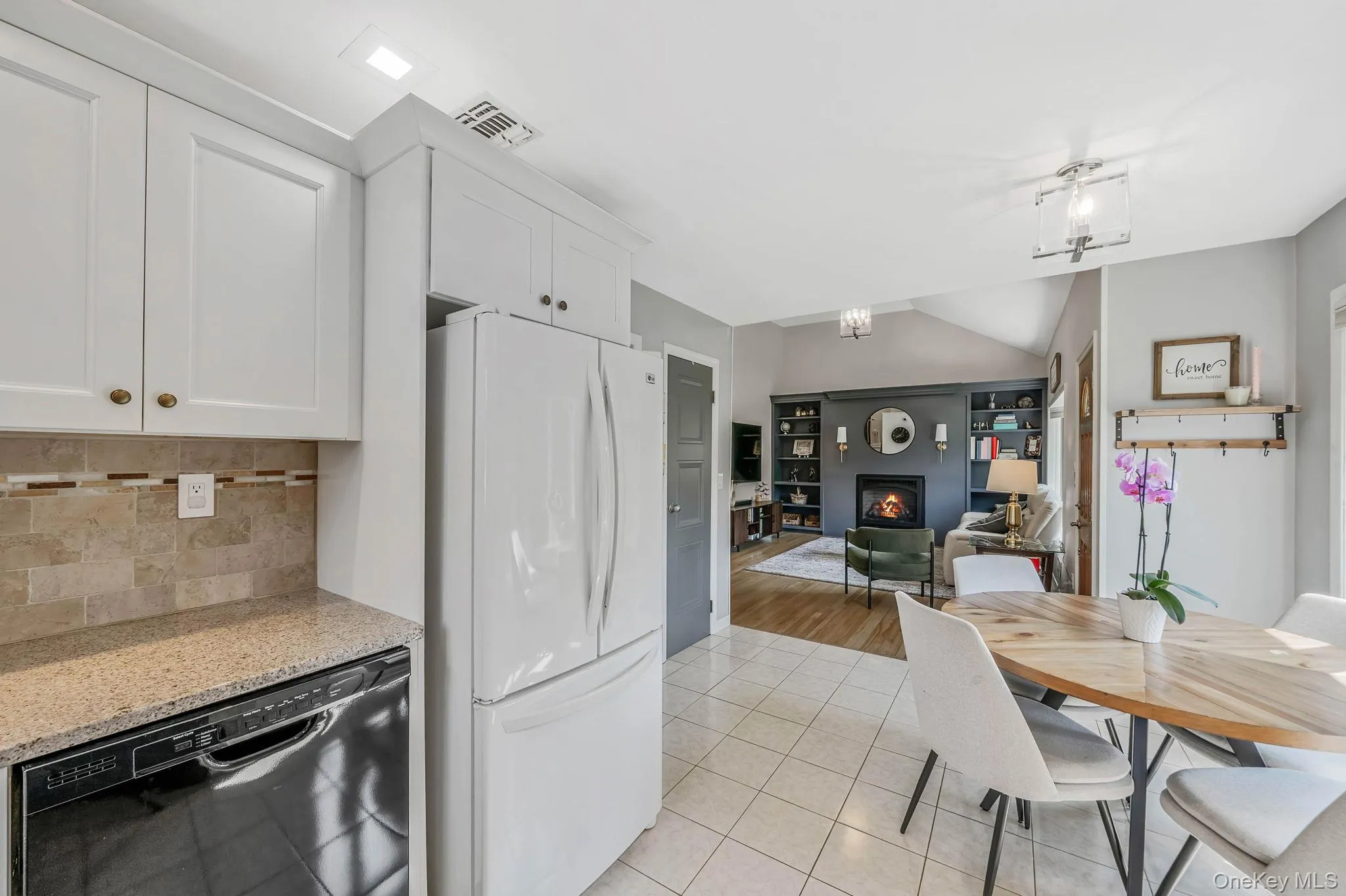 1 Rutgers Street, Smithtown, NY, 2 Bedrooms Bedrooms, 5 Rooms Rooms,2 BathroomsBathrooms,Residential,For Rent,Rutgers,0,1032258 1 Rutgers Street, Smithtown, NY, 2 Bedrooms Bedrooms, 5 Rooms Rooms,2 BathroomsBathrooms,Residential,For Rent,Rutgers,0,1032258