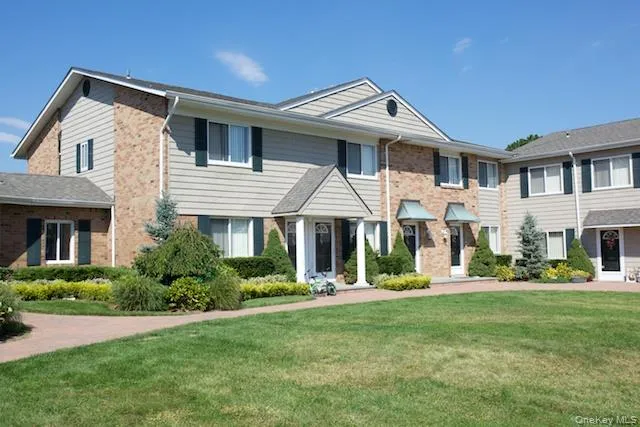 72 Orion Walk, Islip, NY, 2 Bedrooms Bedrooms, 5 Rooms Rooms,1 BathroomBathrooms,Residential Lease,For Rent,Orion,0,1032260 72 Orion Walk, Islip, NY, 2 Bedrooms Bedrooms, 5 Rooms Rooms,1 BathroomBathrooms,Residential Lease,For Rent,Orion,0,1032260