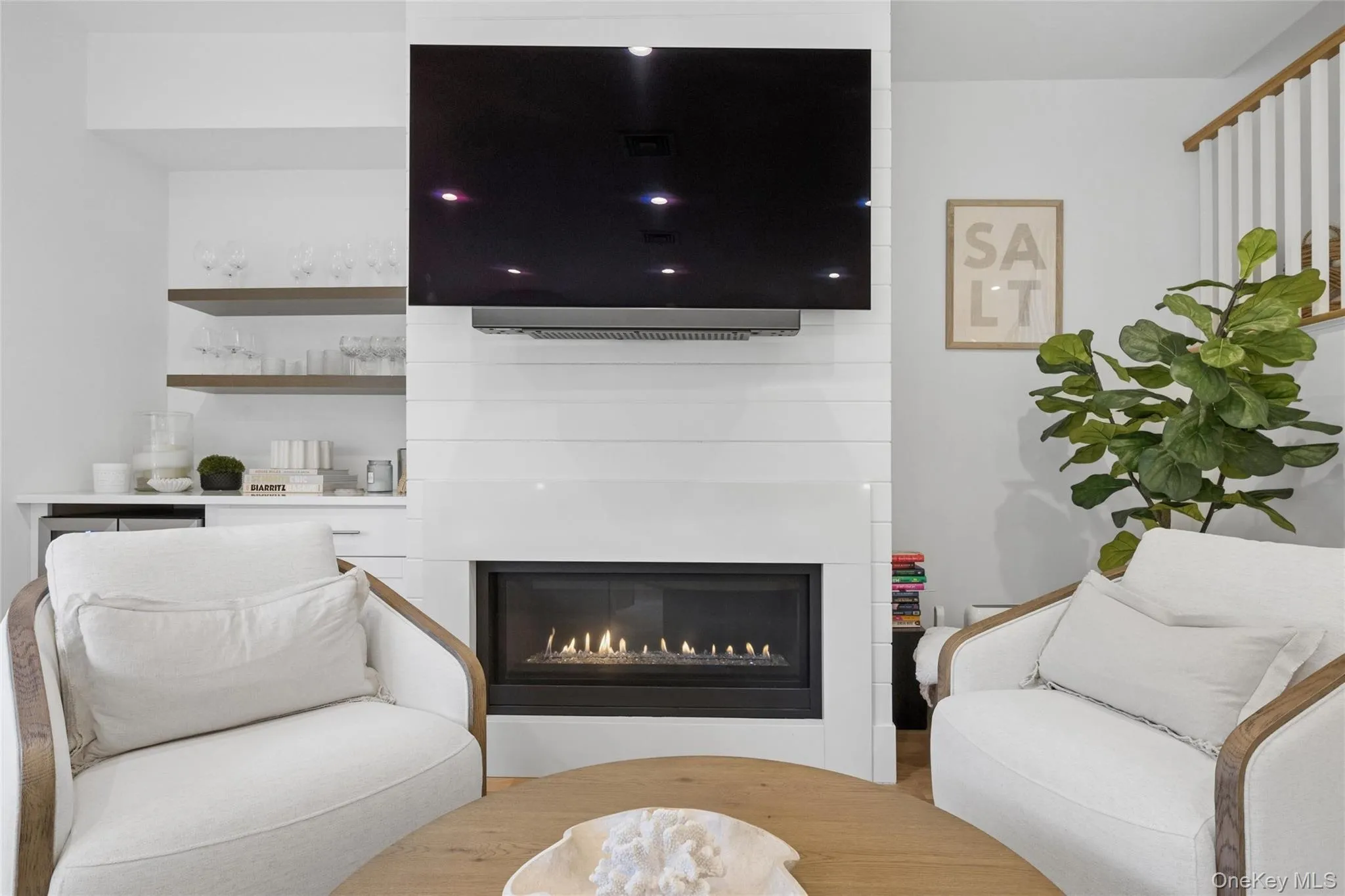 68 Foster Avenue, Southampton, NY, 2 Bedrooms Bedrooms, 7 Rooms Rooms,2 BathroomsBathrooms,Residential,For Rent,Foster,0,1032269 68 Foster Avenue, Southampton, NY, 2 Bedrooms Bedrooms, 7 Rooms Rooms,2 BathroomsBathrooms,Residential,For Rent,Foster,0,1032269