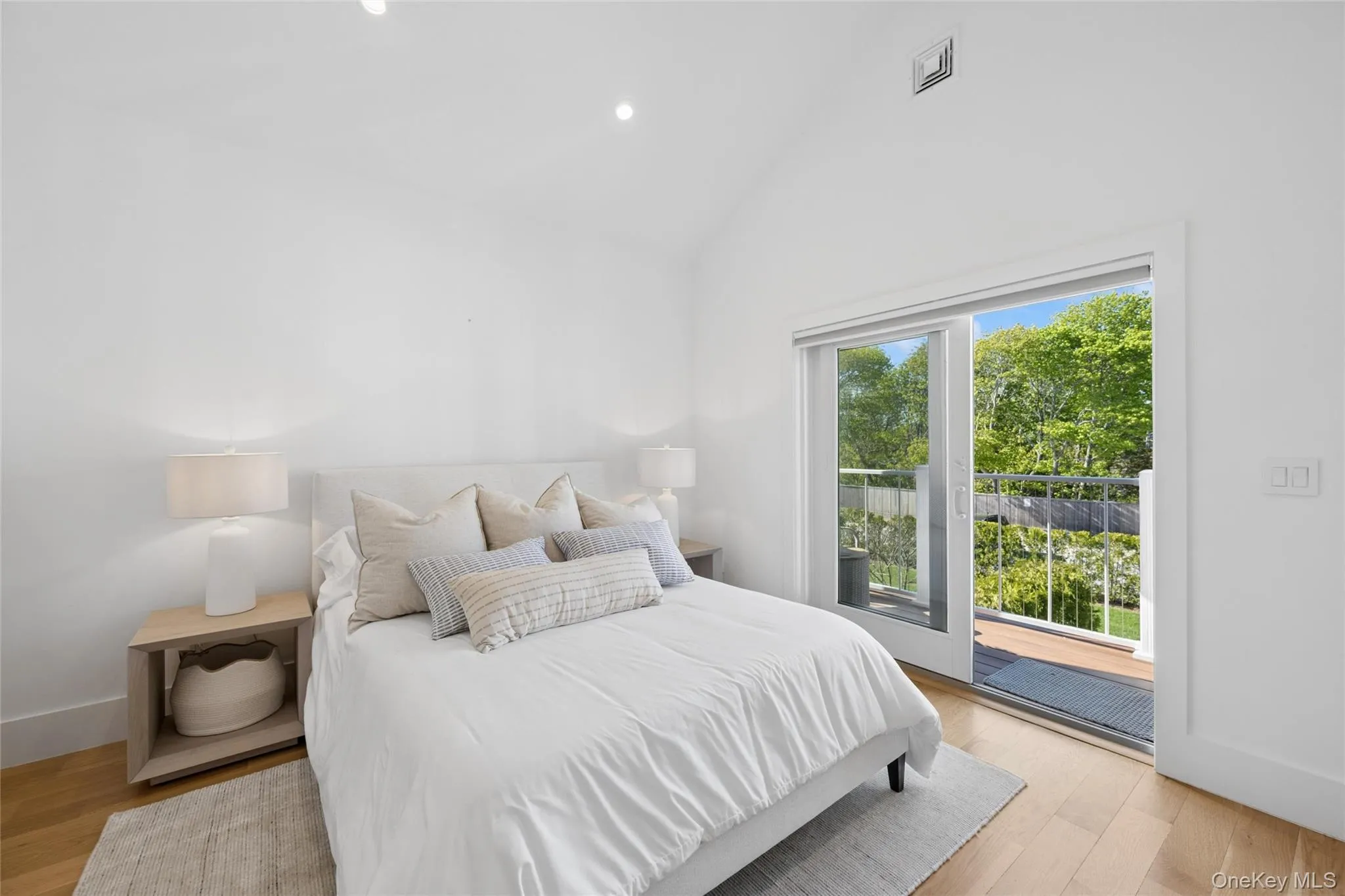 68 Foster Avenue, Southampton, NY, 2 Bedrooms Bedrooms, 7 Rooms Rooms,2 BathroomsBathrooms,Residential,For Rent,Foster,0,1032269 68 Foster Avenue, Southampton, NY, 2 Bedrooms Bedrooms, 7 Rooms Rooms,2 BathroomsBathrooms,Residential,For Rent,Foster,0,1032269