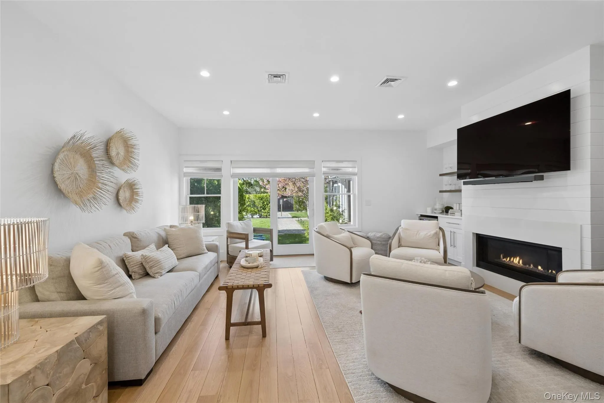68 Foster Avenue, Southampton, NY, 2 Bedrooms Bedrooms, 7 Rooms Rooms,2 BathroomsBathrooms,Residential,For Rent,Foster,0,1032269 68 Foster Avenue, Southampton, NY, 2 Bedrooms Bedrooms, 7 Rooms Rooms,2 BathroomsBathrooms,Residential,For Rent,Foster,0,1032269