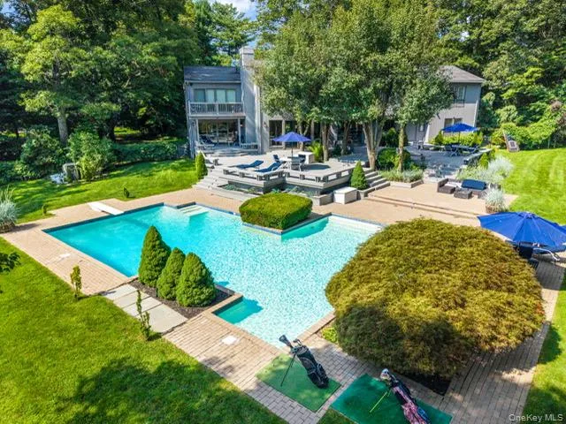 6 Fox Hunt Court, Huntington, NY, 5 Bedrooms Bedrooms, 9 Rooms Rooms,3 BathroomsBathrooms,Residential,For Rent,Fox Hunt,0,1032274 6 Fox Hunt Court, Huntington, NY, 5 Bedrooms Bedrooms, 9 Rooms Rooms,3 BathroomsBathrooms,Residential,For Rent,Fox Hunt,0,1032274