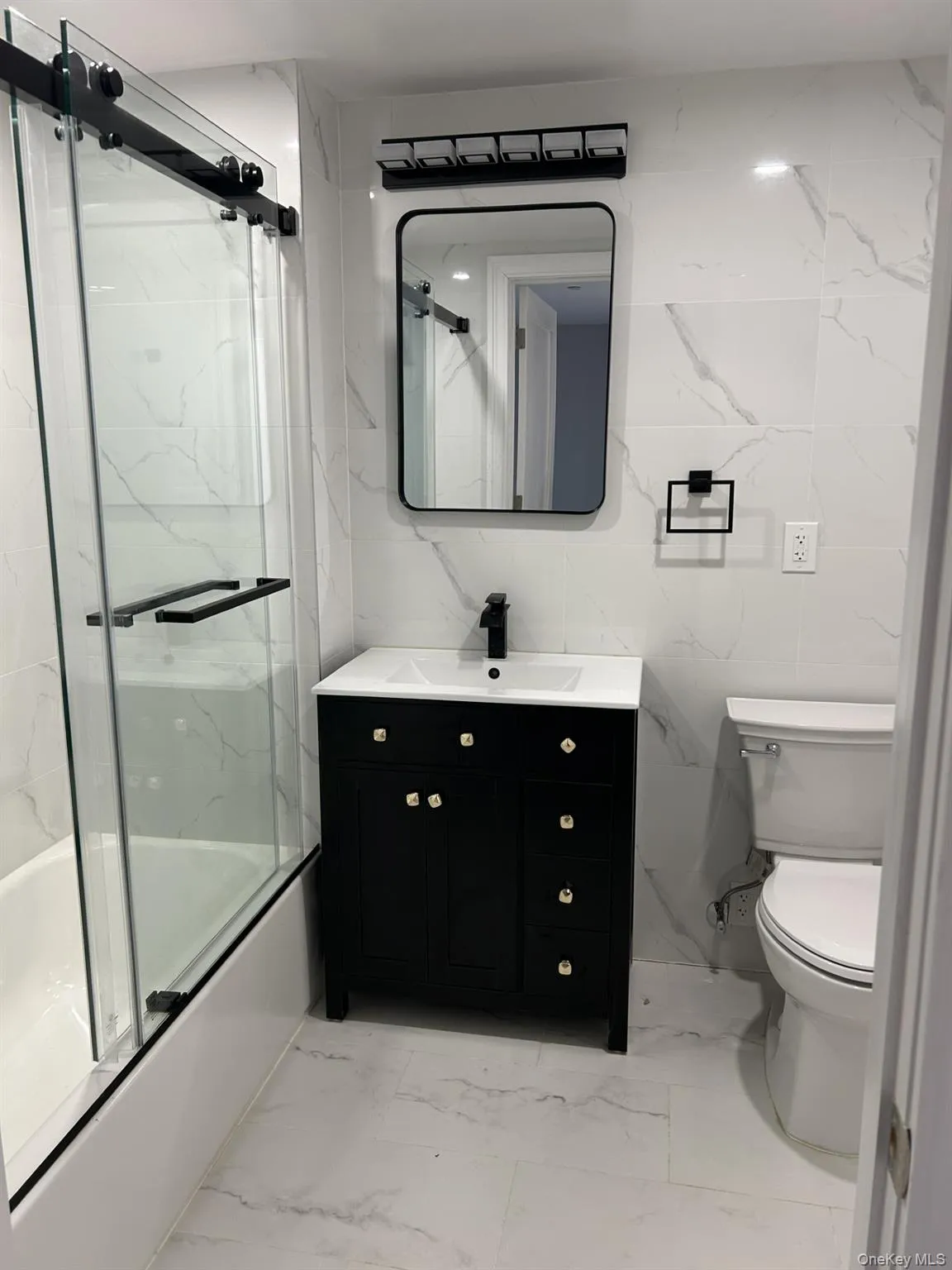 14441 78th Avenue, New York, NY, 3 Bedrooms Bedrooms, 5 Rooms Rooms,3 BathroomsBathrooms,Residential Lease,For Rent,78th,0,1032287 14441 78th Avenue, New York, NY, 3 Bedrooms Bedrooms, 5 Rooms Rooms,3 BathroomsBathrooms,Residential Lease,For Rent,78th,0,1032287