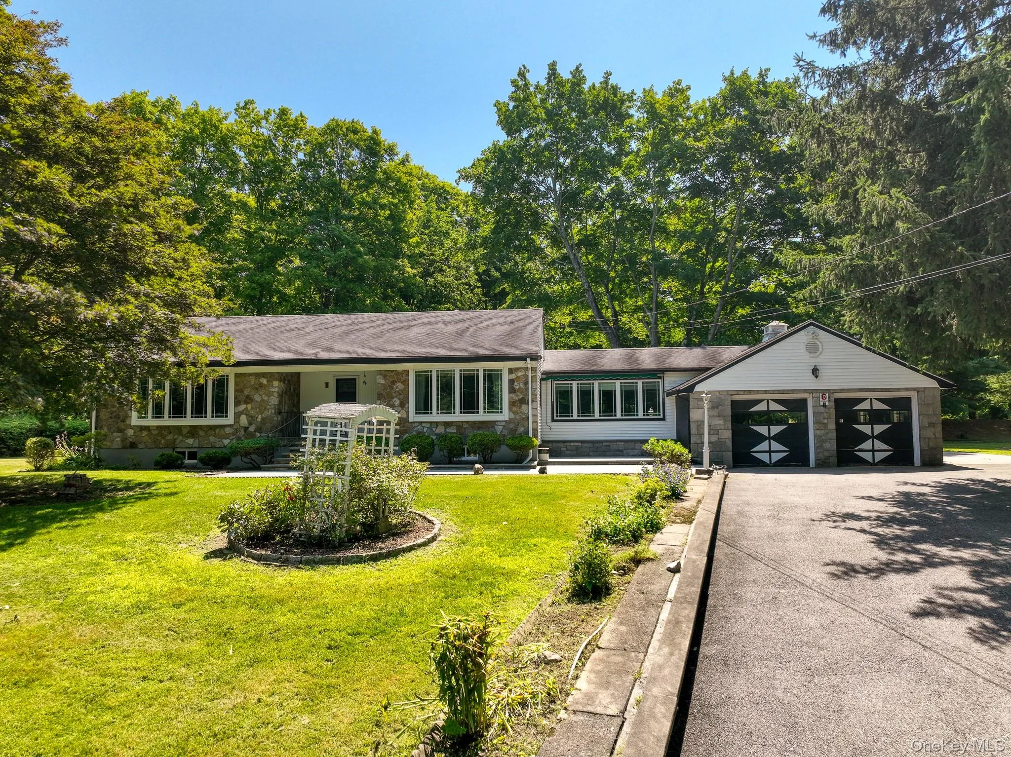 7 Old Mine Road, Southeast, NY, 2 Bedrooms Bedrooms, 7 Rooms Rooms,1 BathroomBathrooms,Residential Lease,For Rent,Old Mine,0,1032292 7 Old Mine Road, Southeast, NY, 2 Bedrooms Bedrooms, 7 Rooms Rooms,1 BathroomBathrooms,Residential Lease,For Rent,Old Mine,0,1032292