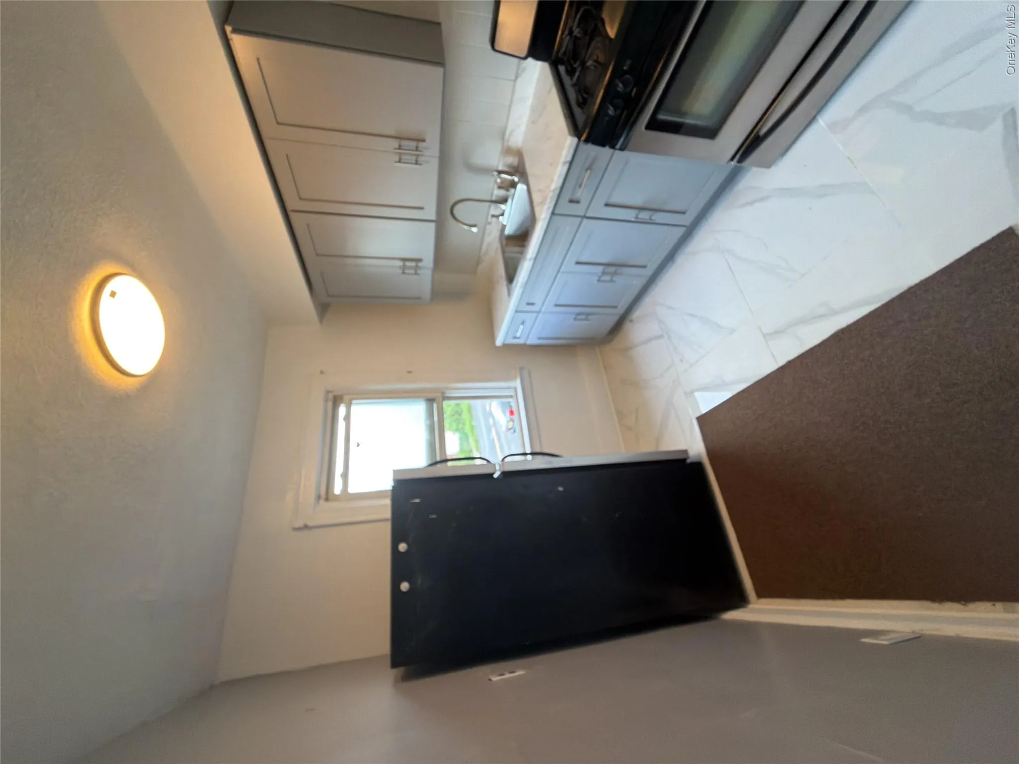 18640 Murdock Avenue, New York, NY, 2 Bedrooms Bedrooms, 5 Rooms Rooms,1 BathroomBathrooms,Residential Lease,For Rent,Murdock,0,1032299 18640 Murdock Avenue, New York, NY, 2 Bedrooms Bedrooms, 5 Rooms Rooms,1 BathroomBathrooms,Residential Lease,For Rent,Murdock,0,1032299