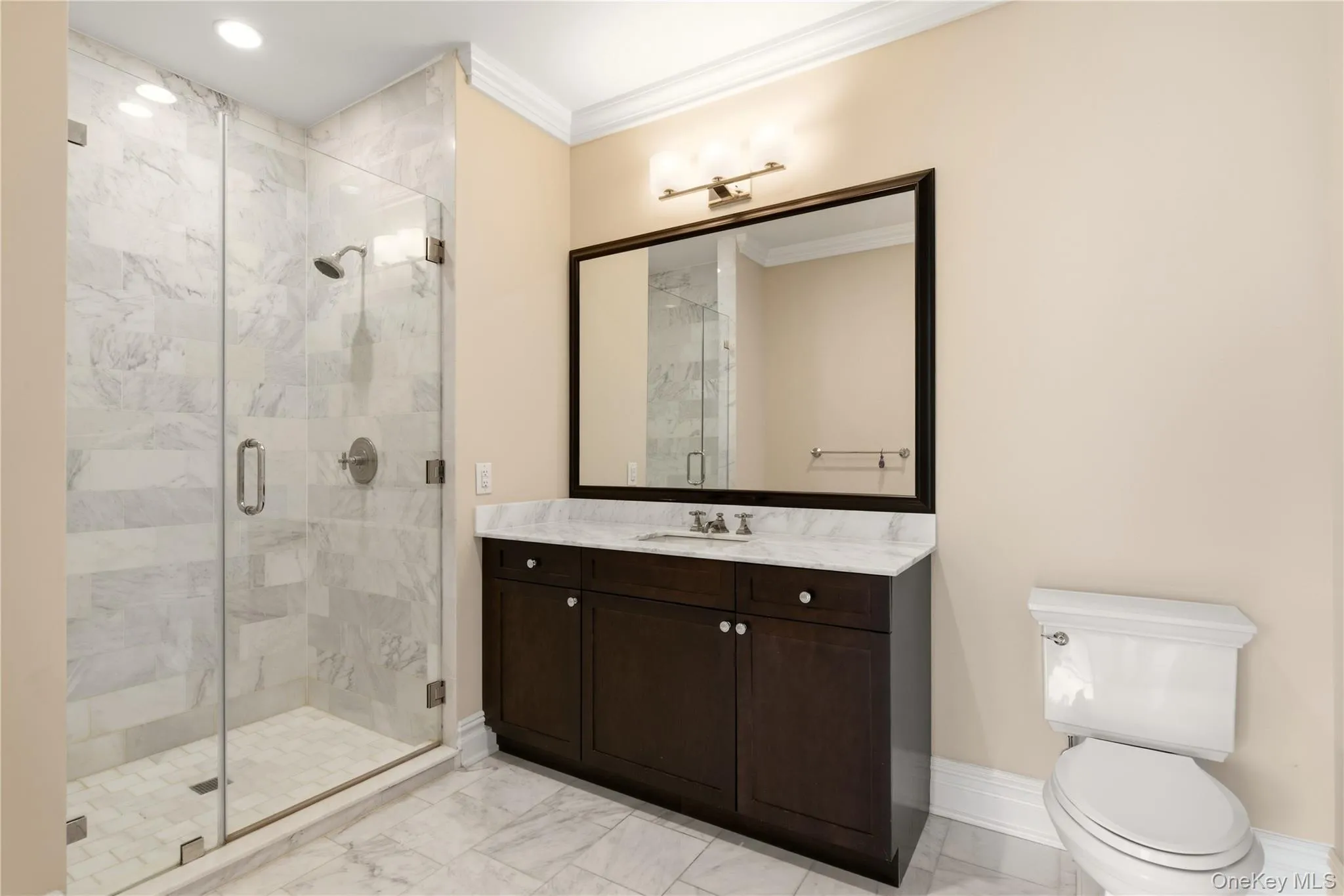 6000 Royal Court, North Hempstead, NY, 2 Bedrooms Bedrooms, 6 Rooms Rooms,2 BathroomsBathrooms,Residential,For Rent,Royal,0,1032300 6000 Royal Court, North Hempstead, NY, 2 Bedrooms Bedrooms, 6 Rooms Rooms,2 BathroomsBathrooms,Residential,For Rent,Royal,0,1032300