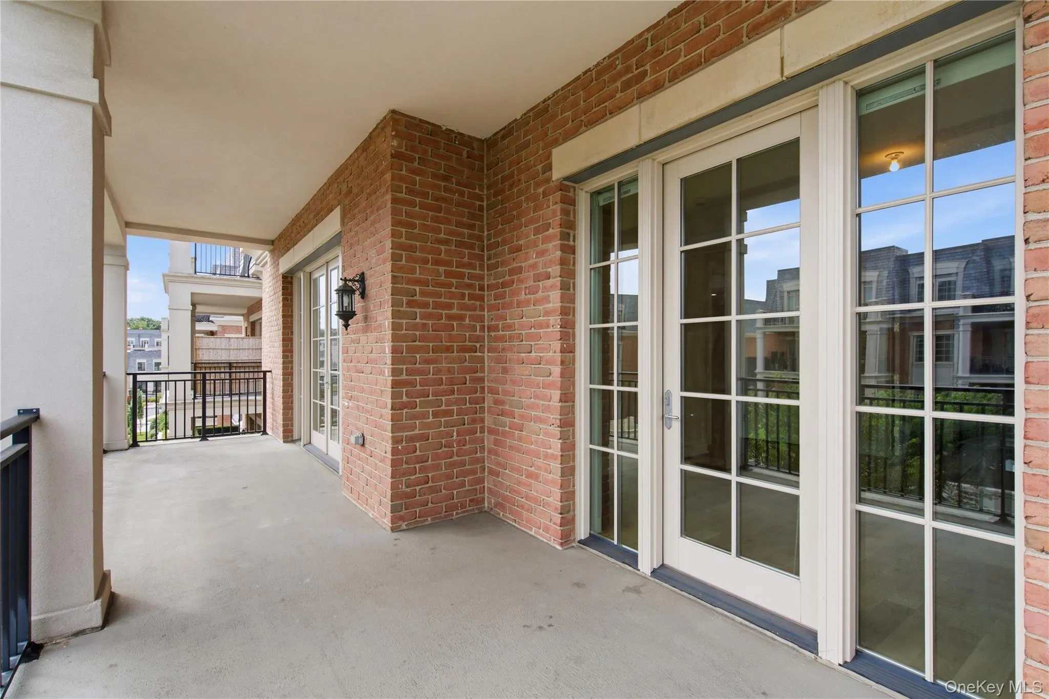 6000 Royal Court, North Hempstead, NY, 2 Bedrooms Bedrooms, 6 Rooms Rooms,2 BathroomsBathrooms,Residential,For Rent,Royal,0,1032300 6000 Royal Court, North Hempstead, NY, 2 Bedrooms Bedrooms, 6 Rooms Rooms,2 BathroomsBathrooms,Residential,For Rent,Royal,0,1032300