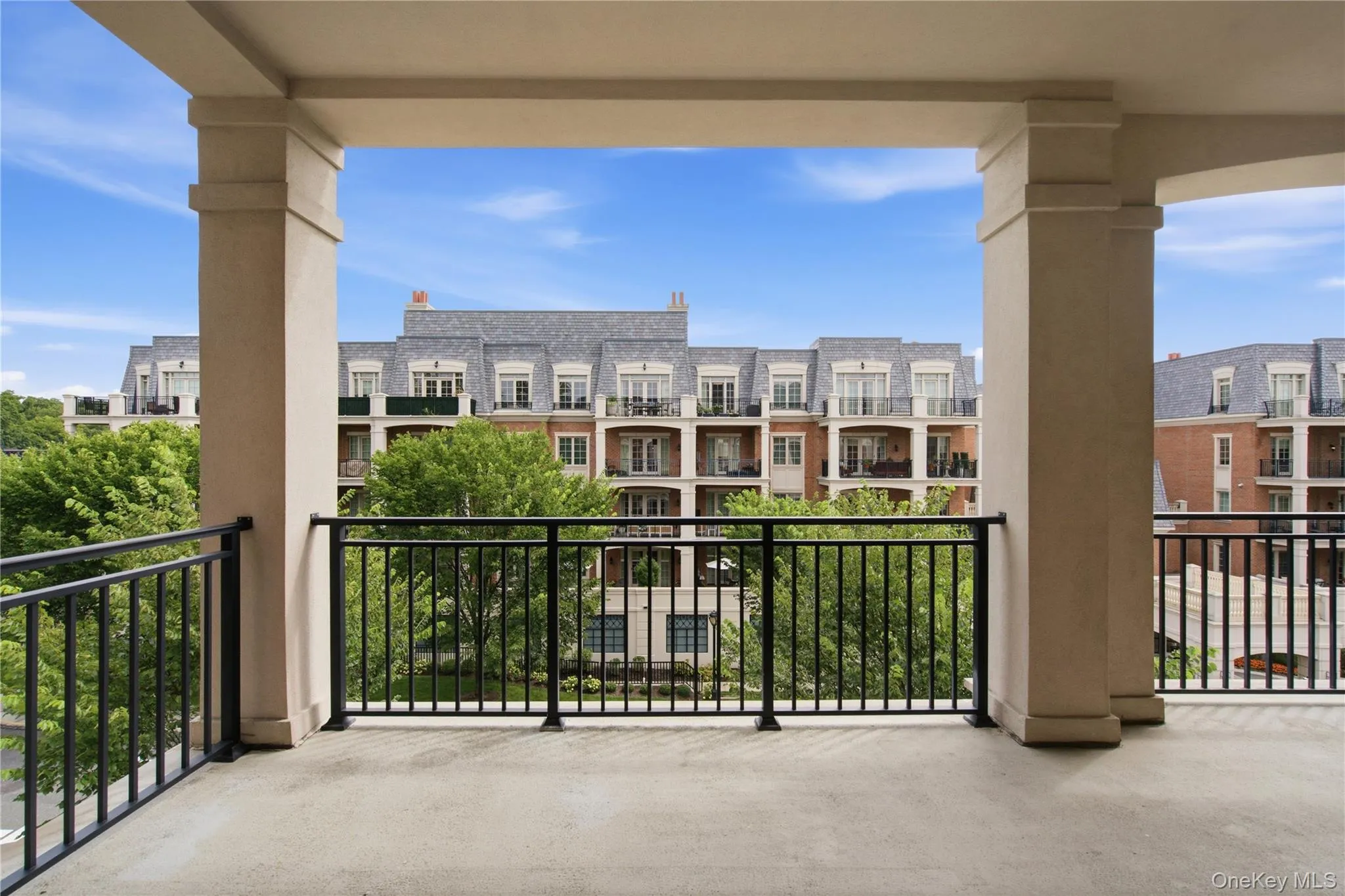 6000 Royal Court, North Hempstead, NY, 2 Bedrooms Bedrooms, 6 Rooms Rooms,2 BathroomsBathrooms,Residential,For Rent,Royal,0,1032300 6000 Royal Court, North Hempstead, NY, 2 Bedrooms Bedrooms, 6 Rooms Rooms,2 BathroomsBathrooms,Residential,For Rent,Royal,0,1032300