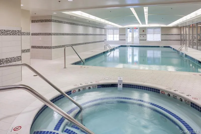6000 Royal Court, North Hempstead, NY, 2 Bedrooms Bedrooms, 6 Rooms Rooms,2 BathroomsBathrooms,Residential,For Rent,Royal,0,1032300 6000 Royal Court, North Hempstead, NY, 2 Bedrooms Bedrooms, 6 Rooms Rooms,2 BathroomsBathrooms,Residential,For Rent,Royal,0,1032300