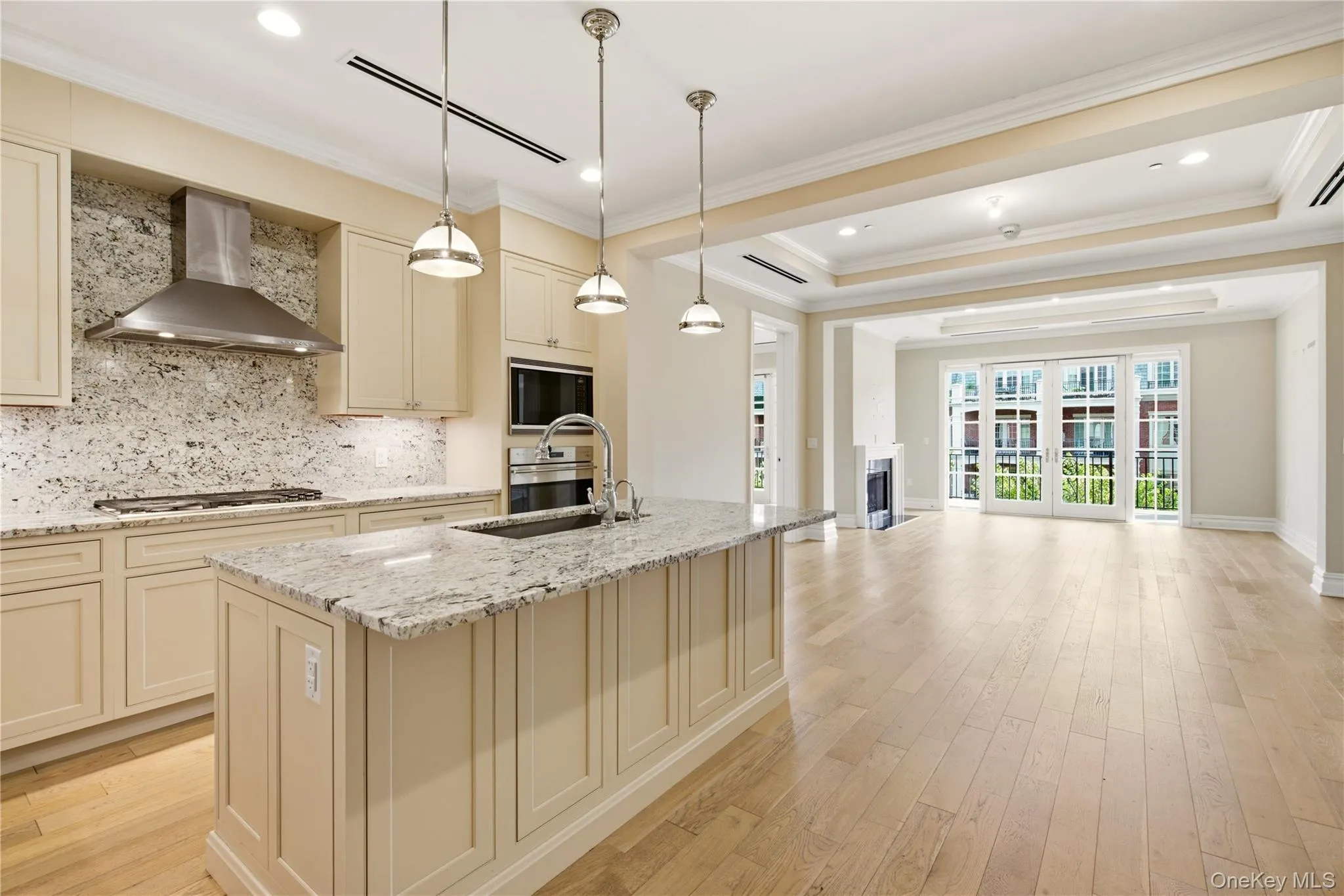 6000 Royal Court, North Hempstead, NY, 2 Bedrooms Bedrooms, 6 Rooms Rooms,2 BathroomsBathrooms,Residential,For Rent,Royal,0,1032300 6000 Royal Court, North Hempstead, NY, 2 Bedrooms Bedrooms, 6 Rooms Rooms,2 BathroomsBathrooms,Residential,For Rent,Royal,0,1032300