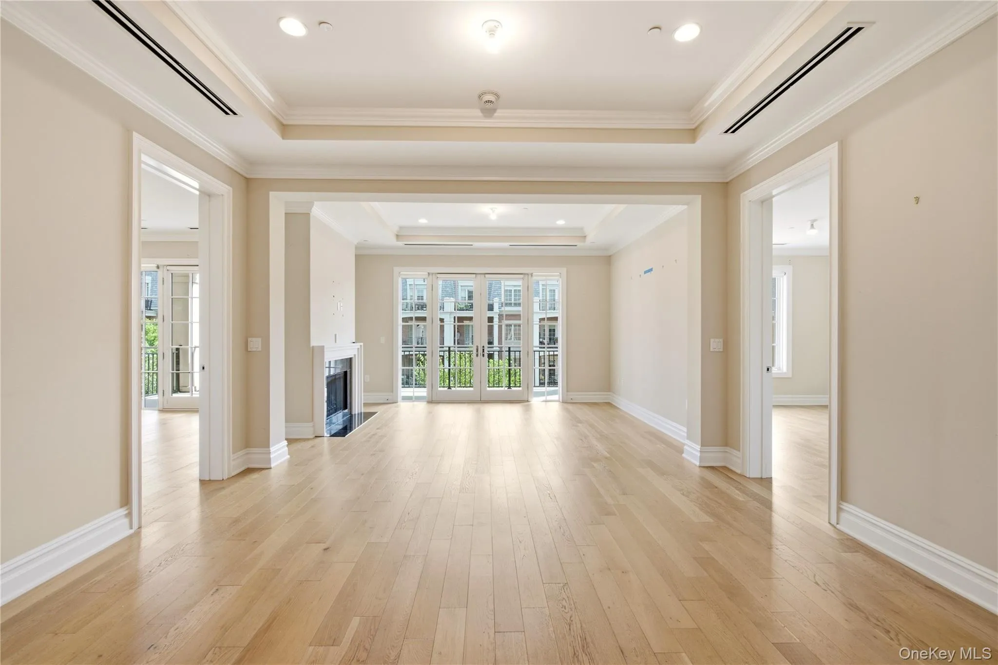 6000 Royal Court, North Hempstead, NY, 2 Bedrooms Bedrooms, 6 Rooms Rooms,2 BathroomsBathrooms,Residential,For Rent,Royal,0,1032300 6000 Royal Court, North Hempstead, NY, 2 Bedrooms Bedrooms, 6 Rooms Rooms,2 BathroomsBathrooms,Residential,For Rent,Royal,0,1032300