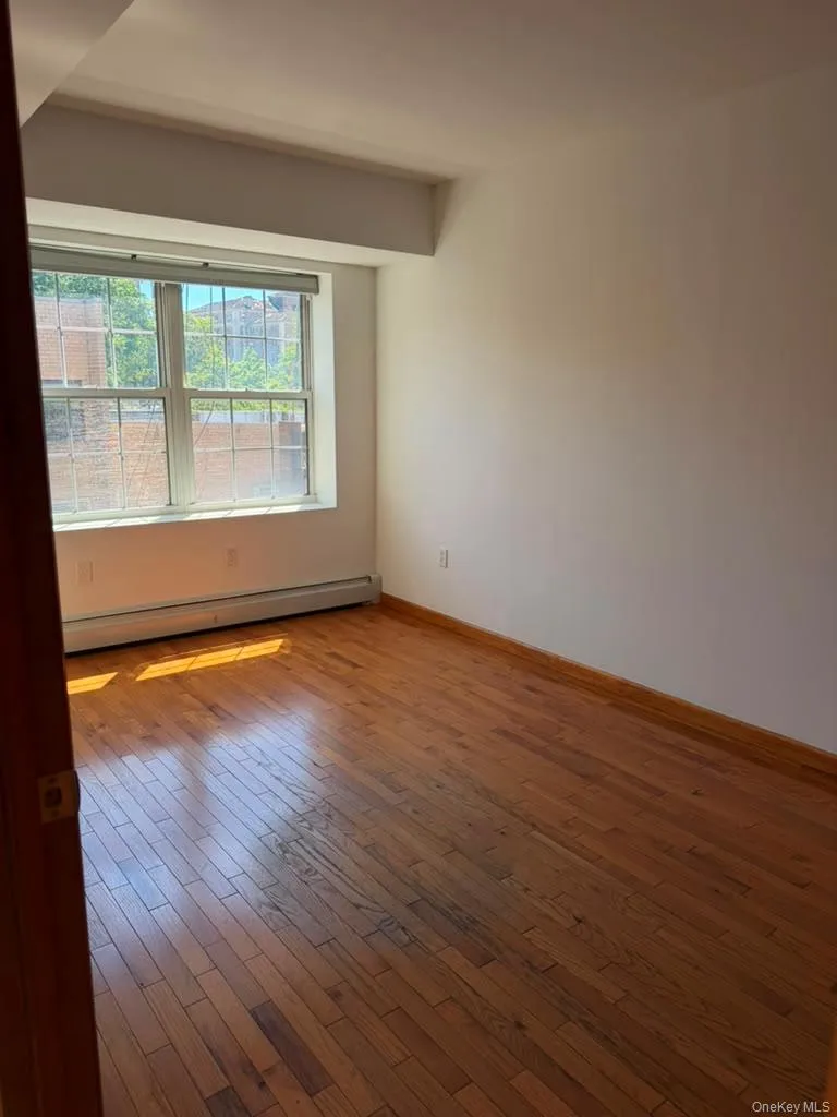 35-19 Leavitt Street, New York, NY, 2 Bedrooms Bedrooms, 3 Rooms Rooms,1 BathroomBathrooms,Residential Lease,For Rent,Leavitt,0,1032304 35-19 Leavitt Street, New York, NY, 2 Bedrooms Bedrooms, 3 Rooms Rooms,1 BathroomBathrooms,Residential Lease,For Rent,Leavitt,0,1032304
