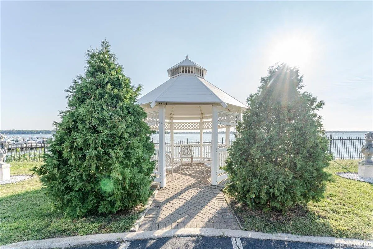 1432 Outlook Avenue, New York, NY, 2 Bedrooms Bedrooms, 5 Rooms Rooms,1 BathroomBathrooms,Residential,For Rent,Outlook,0,1032306 1432 Outlook Avenue, New York, NY, 2 Bedrooms Bedrooms, 5 Rooms Rooms,1 BathroomBathrooms,Residential,For Rent,Outlook,0,1032306