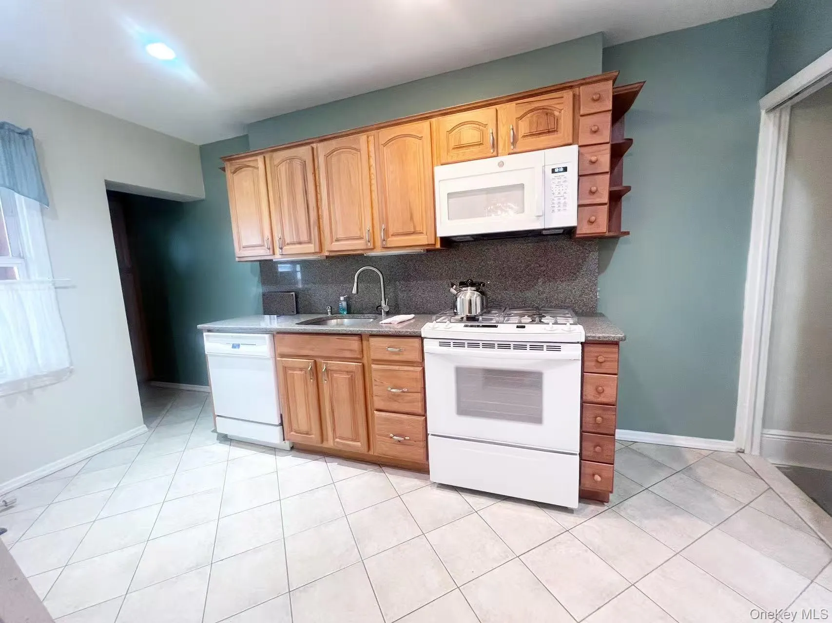 8407 63rd Avenue, New York, NY, 3 Bedrooms Bedrooms, 7 Rooms Rooms,2 BathroomsBathrooms,Residential Lease,For Rent,63rd,0,1032307 8407 63rd Avenue, New York, NY, 3 Bedrooms Bedrooms, 7 Rooms Rooms,2 BathroomsBathrooms,Residential Lease,For Rent,63rd,0,1032307