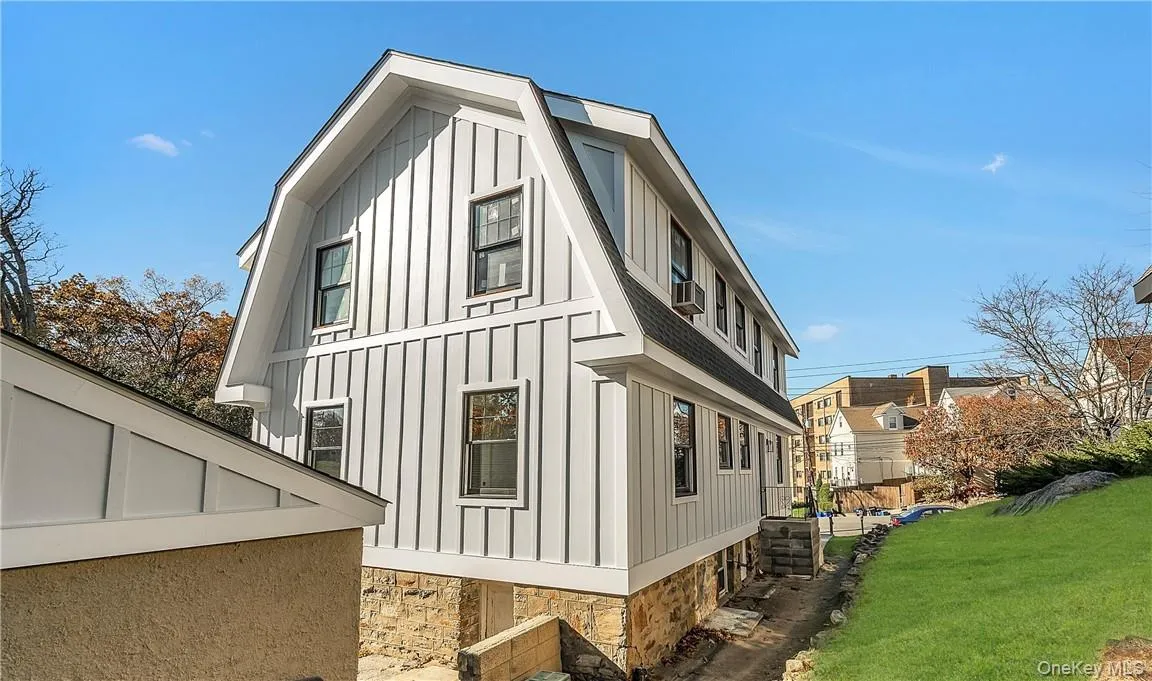 200 Main Street, Eastchester, NY, 3 Bedrooms Bedrooms, 7 Rooms Rooms,1 BathroomBathrooms,Residential Lease,For Rent,Main,0,1032311 200 Main Street, Eastchester, NY, 3 Bedrooms Bedrooms, 7 Rooms Rooms,1 BathroomBathrooms,Residential Lease,For Rent,Main,0,1032311