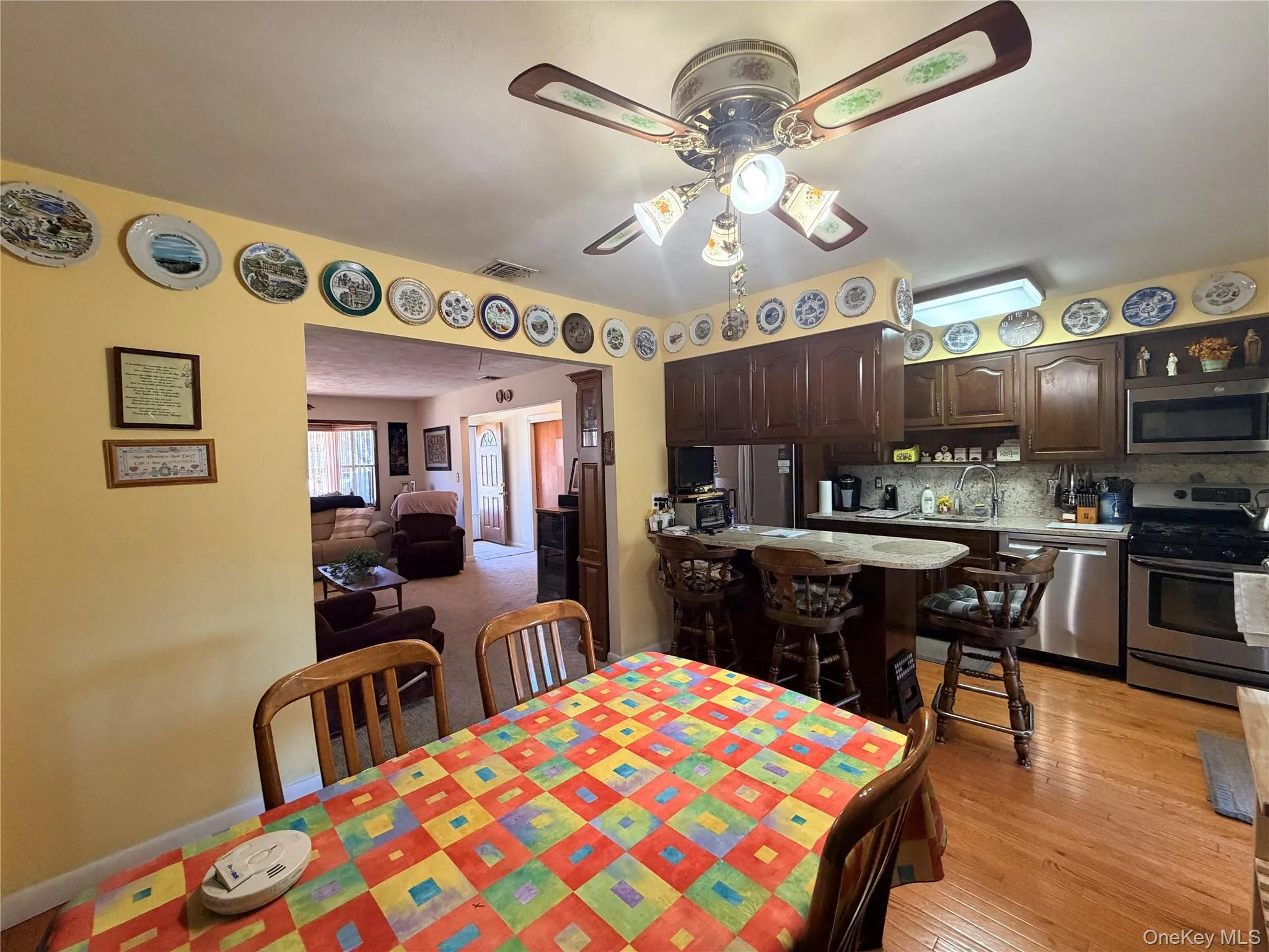 381 Monroe Avenue, Babylon, NY, 4 Bedrooms Bedrooms, 8 Rooms Rooms,2 BathroomsBathrooms,Residential,For Rent,Monroe,0,1032316 381 Monroe Avenue, Babylon, NY, 4 Bedrooms Bedrooms, 8 Rooms Rooms,2 BathroomsBathrooms,Residential,For Rent,Monroe,0,1032316