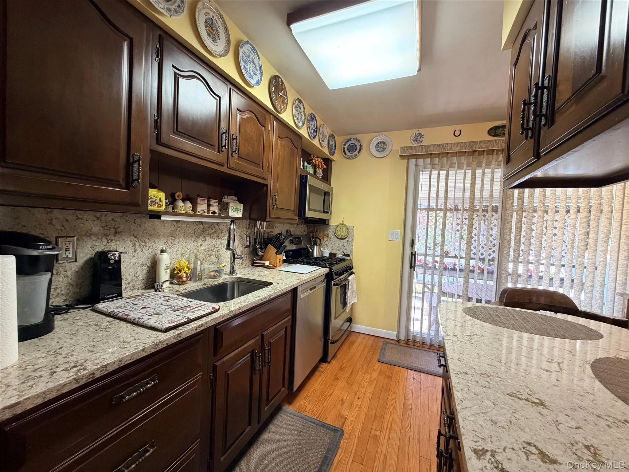 381 Monroe Avenue, Babylon, NY, 4 Bedrooms Bedrooms, 8 Rooms Rooms,2 BathroomsBathrooms,Residential,For Rent,Monroe,0,1032316 381 Monroe Avenue, Babylon, NY, 4 Bedrooms Bedrooms, 8 Rooms Rooms,2 BathroomsBathrooms,Residential,For Rent,Monroe,0,1032316