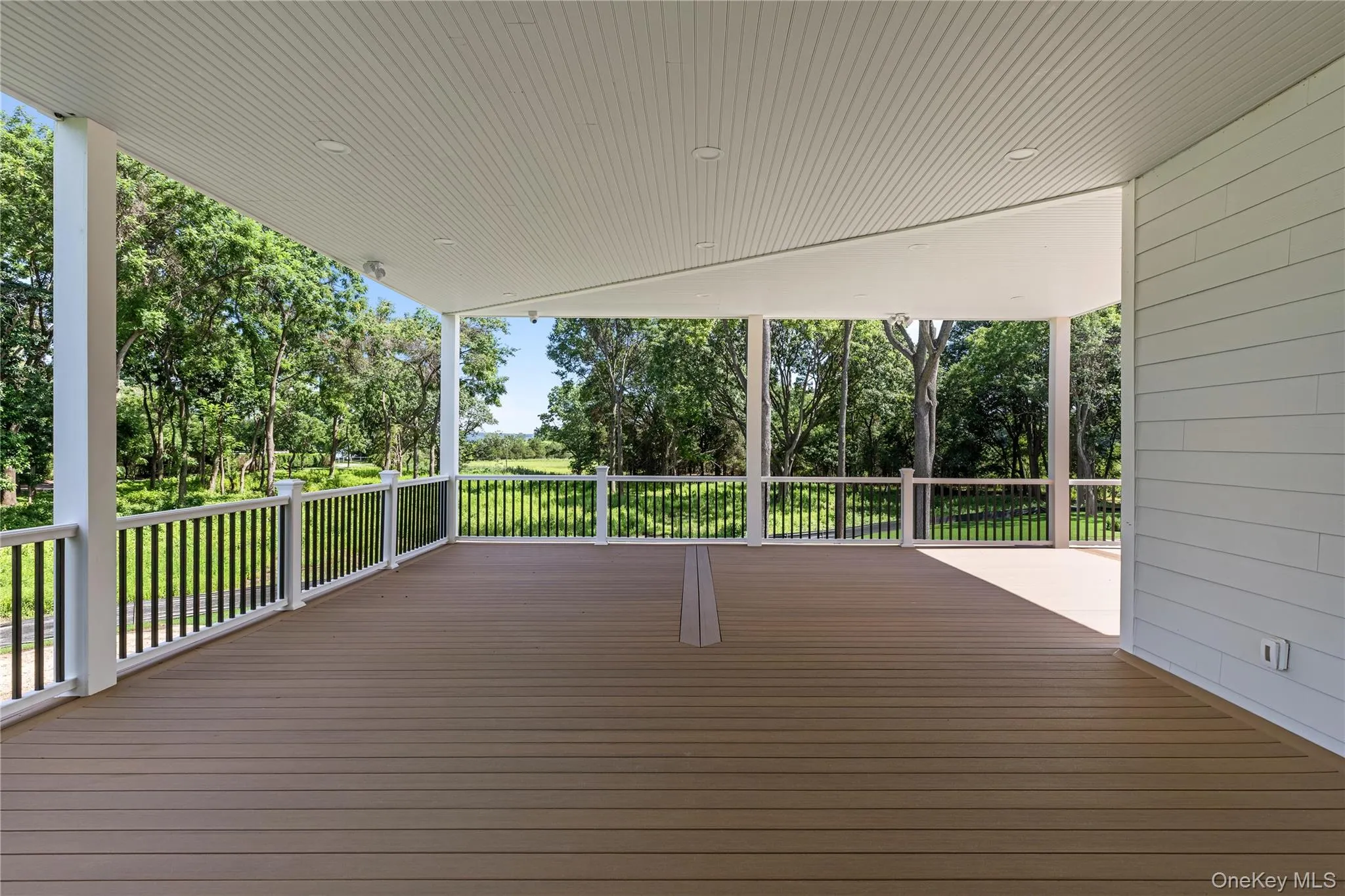220 Beach Road, Oyster Bay, NY, 7 Bedrooms Bedrooms, 12 Rooms Rooms,9 BathroomsBathrooms,Residential,For Rent,Beach,0,1032317 220 Beach Road, Oyster Bay, NY, 7 Bedrooms Bedrooms, 12 Rooms Rooms,9 BathroomsBathrooms,Residential,For Rent,Beach,0,1032317