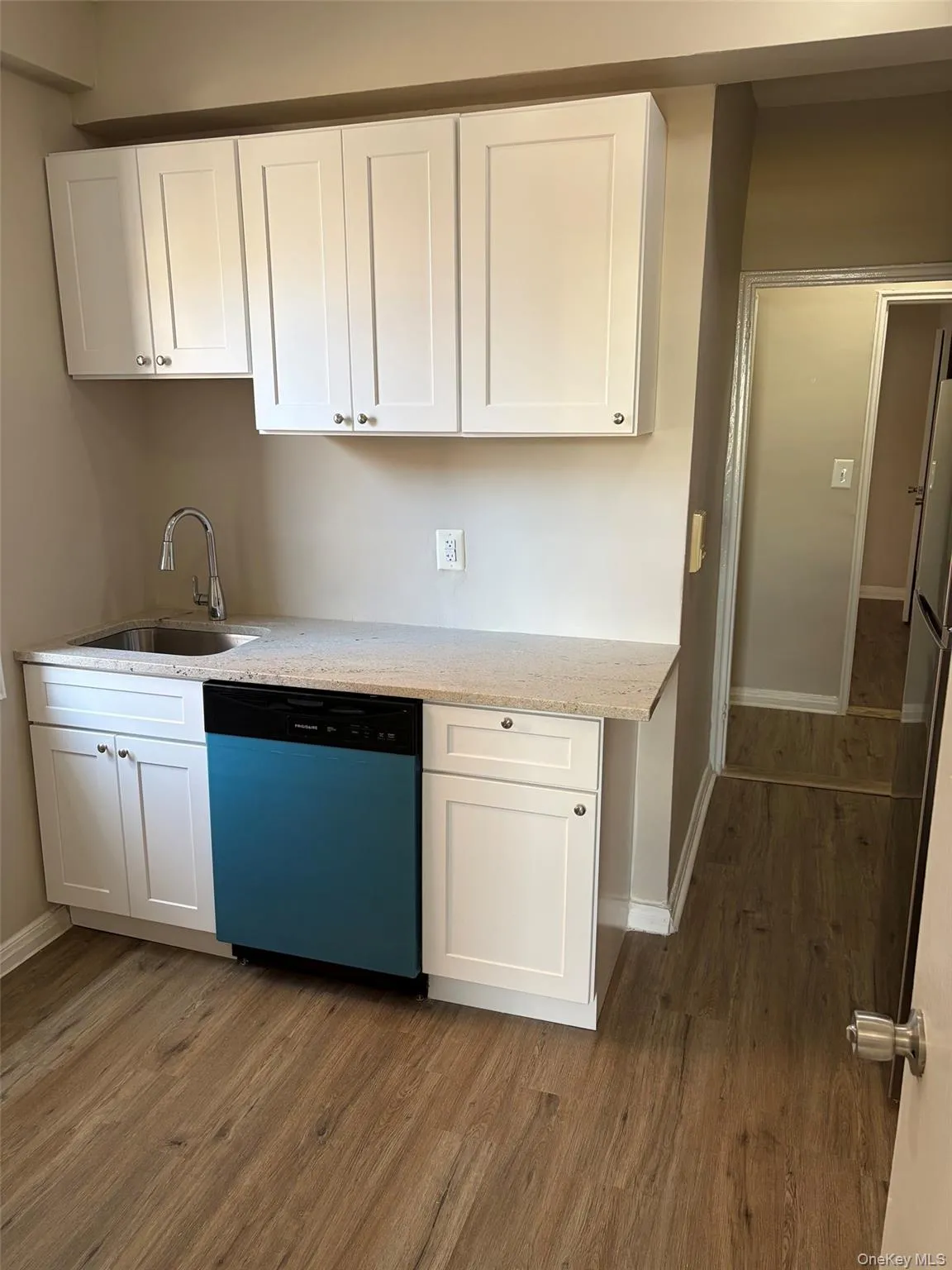 480 Riverdale Avenue, Yonkers, NY, 2 Bedrooms Bedrooms, 4 Rooms Rooms,1 BathroomBathrooms,Residential,For Rent,Riverdale,0,1032322 480 Riverdale Avenue, Yonkers, NY, 2 Bedrooms Bedrooms, 4 Rooms Rooms,1 BathroomBathrooms,Residential,For Rent,Riverdale,0,1032322