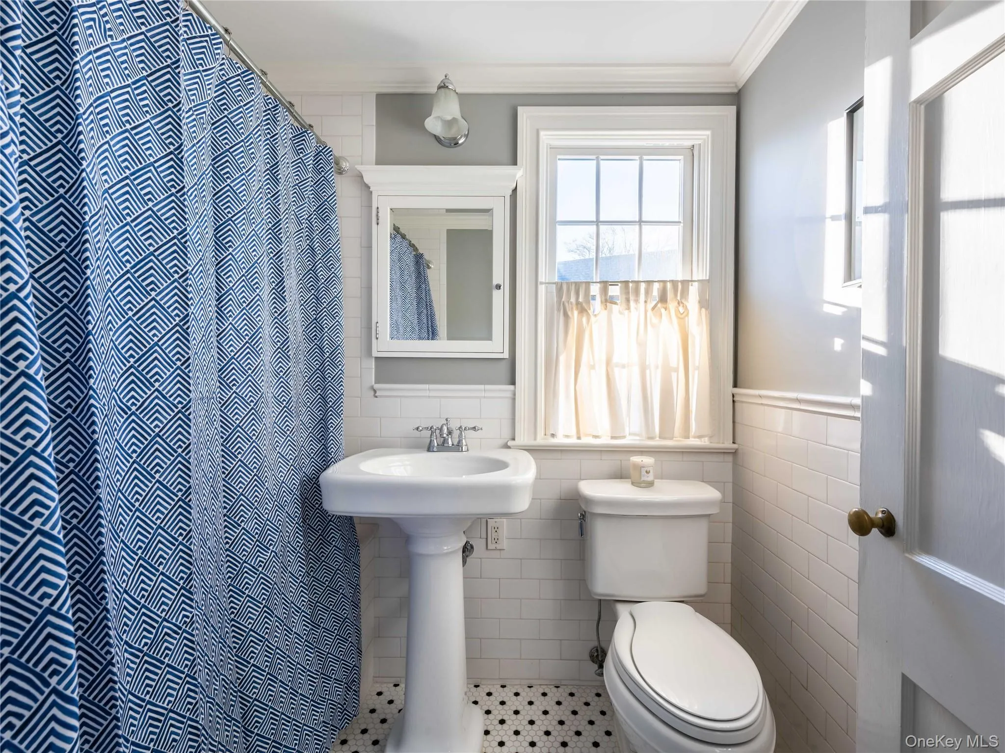 99 Thayer Road, North Hempstead, NY, 3 Bedrooms Bedrooms, 8 Rooms Rooms,3 BathroomsBathrooms,Residential Lease,For Rent,Thayer,0,1032325 99 Thayer Road, North Hempstead, NY, 3 Bedrooms Bedrooms, 8 Rooms Rooms,3 BathroomsBathrooms,Residential Lease,For Rent,Thayer,0,1032325