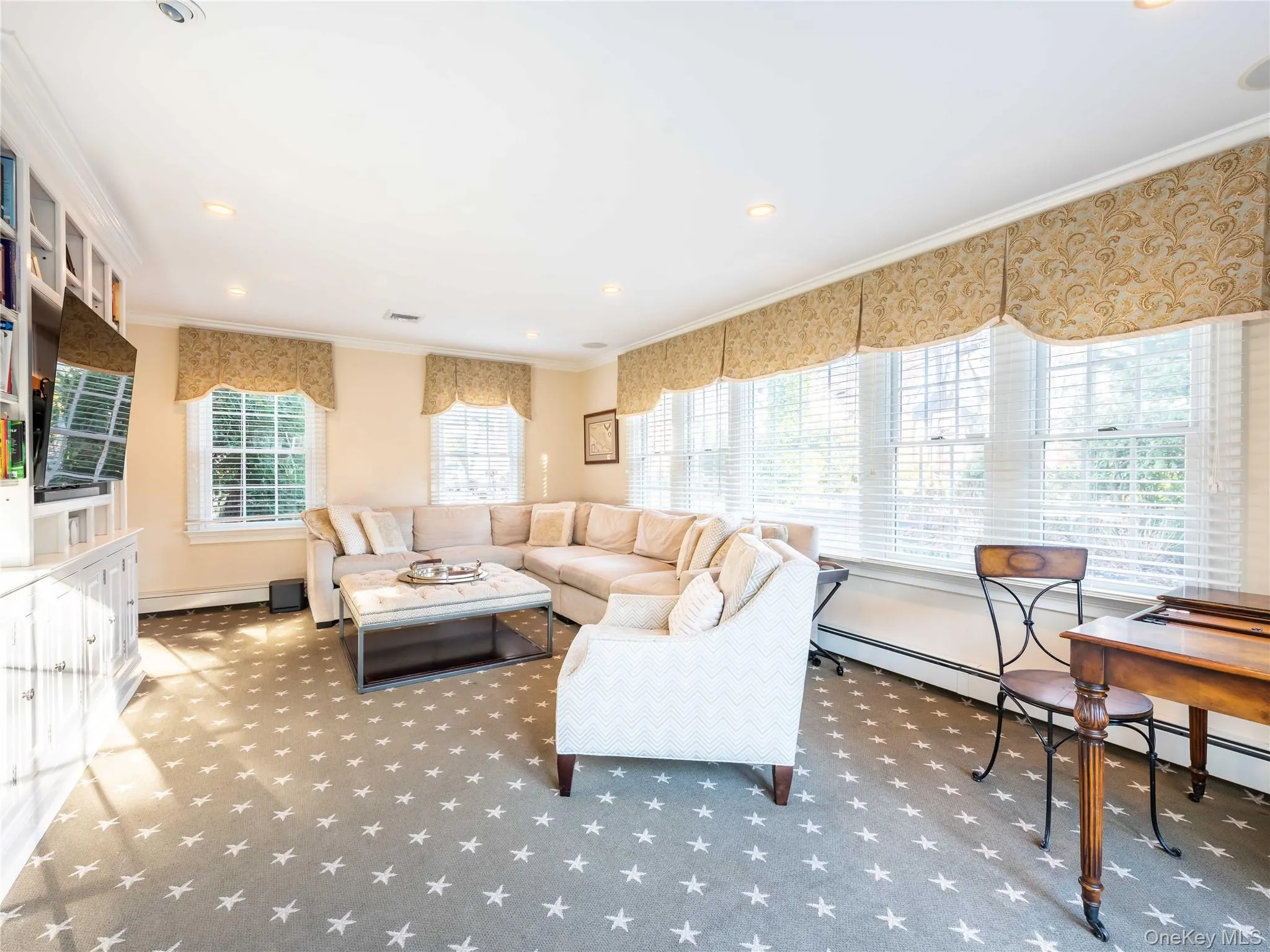 99 Thayer Road, North Hempstead, NY, 3 Bedrooms Bedrooms, 8 Rooms Rooms,3 BathroomsBathrooms,Residential Lease,For Rent,Thayer,0,1032325 99 Thayer Road, North Hempstead, NY, 3 Bedrooms Bedrooms, 8 Rooms Rooms,3 BathroomsBathrooms,Residential Lease,For Rent,Thayer,0,1032325