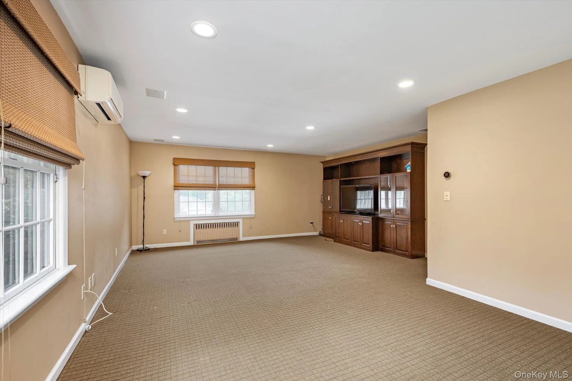 73 Revere Road, North Hempstead, NY, 3 Bedrooms Bedrooms, 7 Rooms Rooms,3 BathroomsBathrooms,Residential,For Rent,Revere,0,1032326 73 Revere Road, North Hempstead, NY, 3 Bedrooms Bedrooms, 7 Rooms Rooms,3 BathroomsBathrooms,Residential,For Rent,Revere,0,1032326