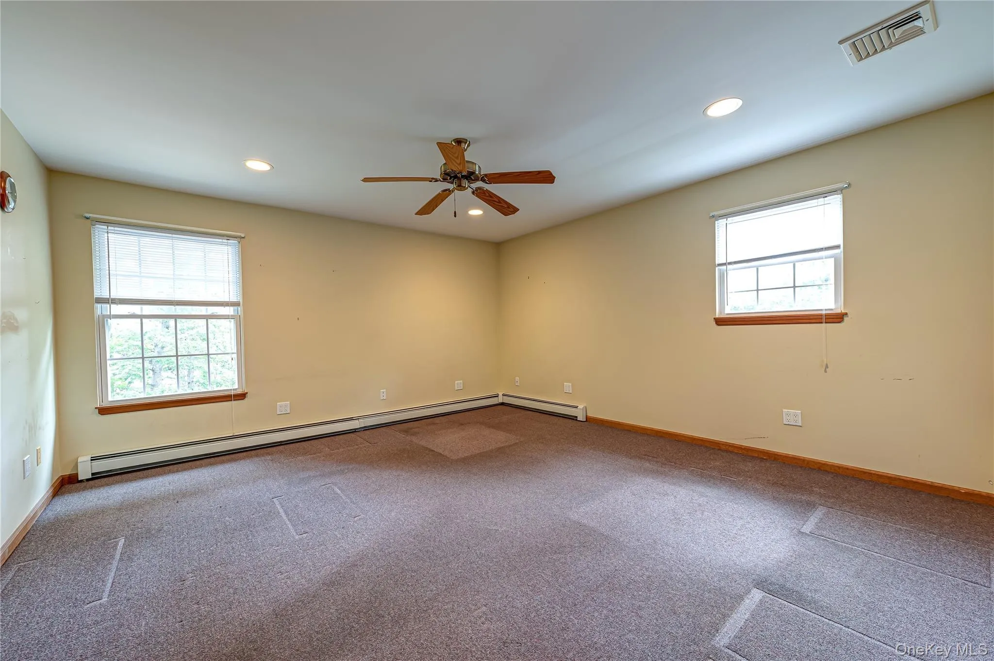 15 Washington Avenue, Brookhaven, NY, 4 Bedrooms Bedrooms, 8 Rooms Rooms,2 BathroomsBathrooms,Residential,For Rent,Washington,0,1032333 15 Washington Avenue, Brookhaven, NY, 4 Bedrooms Bedrooms, 8 Rooms Rooms,2 BathroomsBathrooms,Residential,For Rent,Washington,0,1032333
