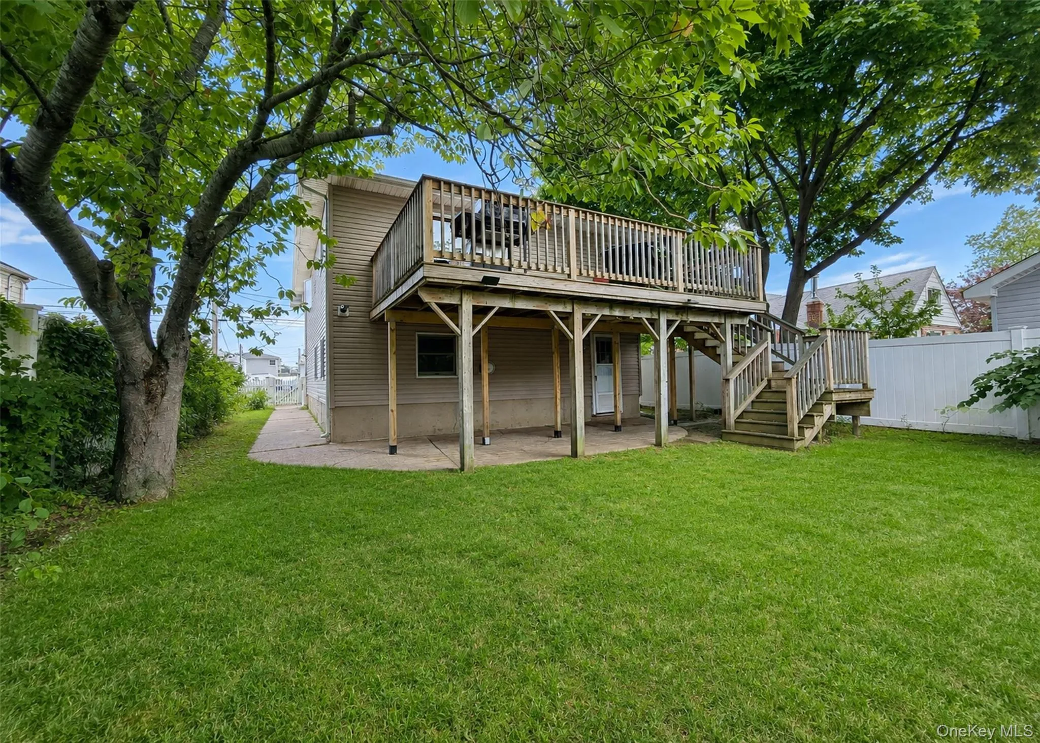 11 Farragut Avenue, Babylon, NY, 4 Bedrooms Bedrooms, 9 Rooms Rooms,2 BathroomsBathrooms,Residential,For Rent,Farragut,0,1032337 11 Farragut Avenue, Babylon, NY, 4 Bedrooms Bedrooms, 9 Rooms Rooms,2 BathroomsBathrooms,Residential,For Rent,Farragut,0,1032337