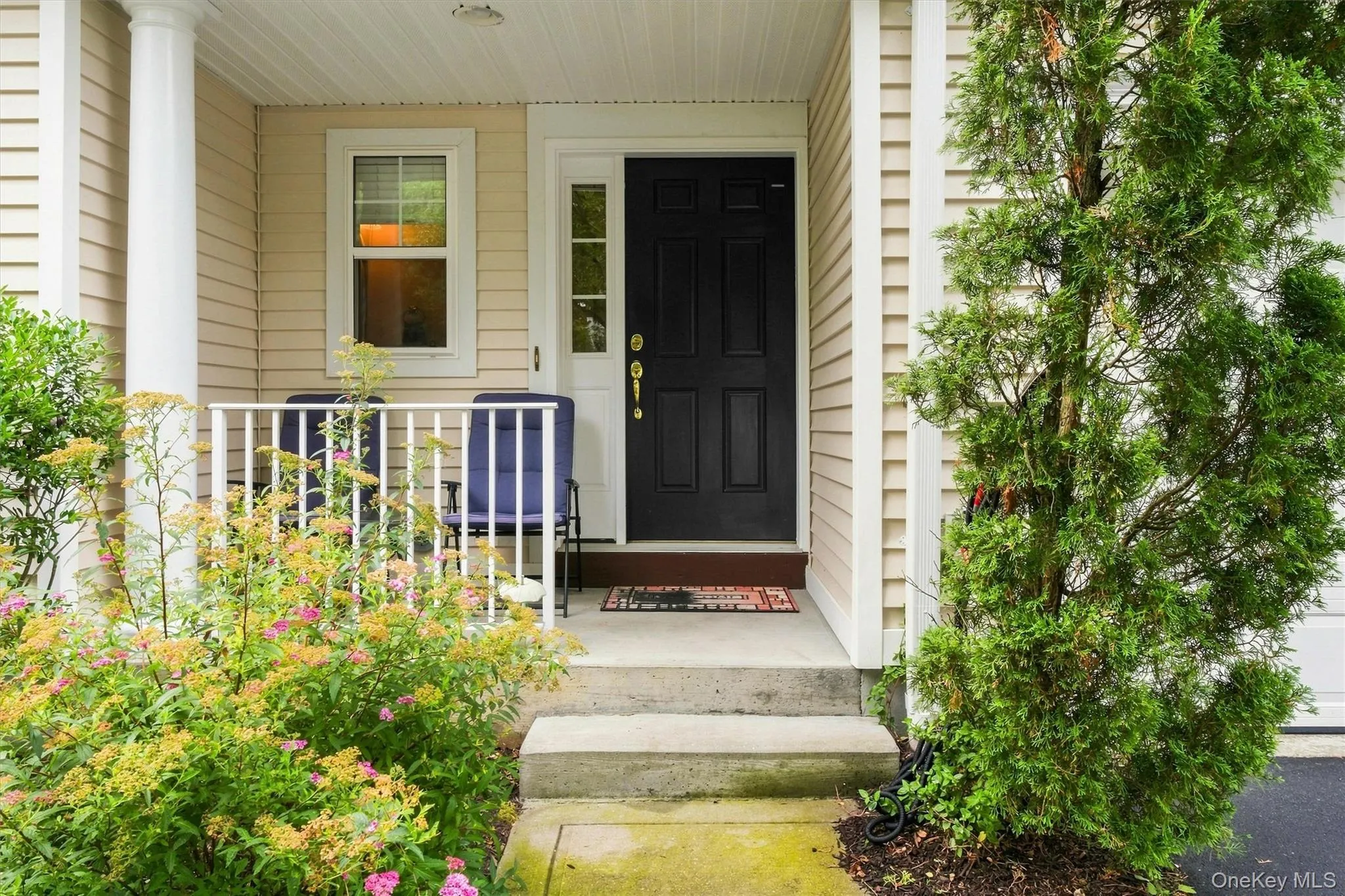 entryway leading seamlessly into main living space entryway leading seamlessly into main living space