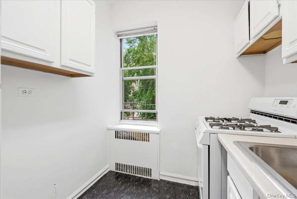 113-14 72nd Road, New York, NY, 1 Bedroom Bedrooms, 4 Rooms Rooms,1 BathroomBathrooms,Residential,For Rent,72nd,0,1032345 113-14 72nd Road, New York, NY, 1 Bedroom Bedrooms, 4 Rooms Rooms,1 BathroomBathrooms,Residential,For Rent,72nd,0,1032345