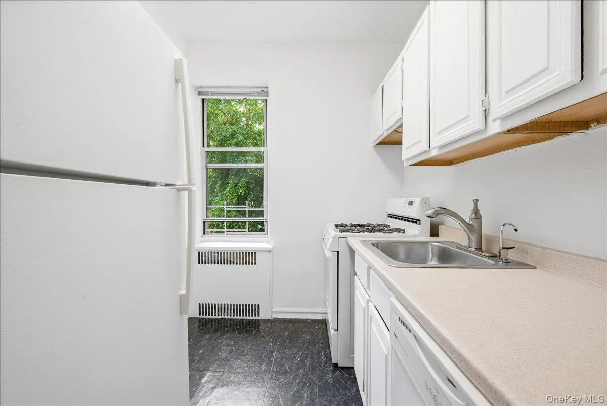 113-14 72nd Road, New York, NY, 1 Bedroom Bedrooms, 4 Rooms Rooms,1 BathroomBathrooms,Residential,For Rent,72nd,0,1032345 113-14 72nd Road, New York, NY, 1 Bedroom Bedrooms, 4 Rooms Rooms,1 BathroomBathrooms,Residential,For Rent,72nd,0,1032345
