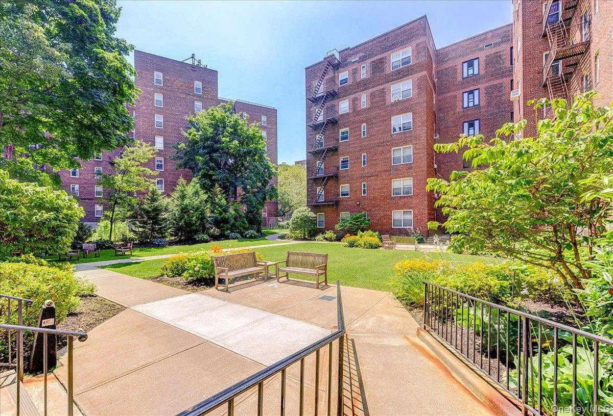 113-14 72nd Road, New York, NY, 1 Bedroom Bedrooms, 4 Rooms Rooms,1 BathroomBathrooms,Residential,For Rent,72nd,0,1032345 113-14 72nd Road, New York, NY, 1 Bedroom Bedrooms, 4 Rooms Rooms,1 BathroomBathrooms,Residential,For Rent,72nd,0,1032345